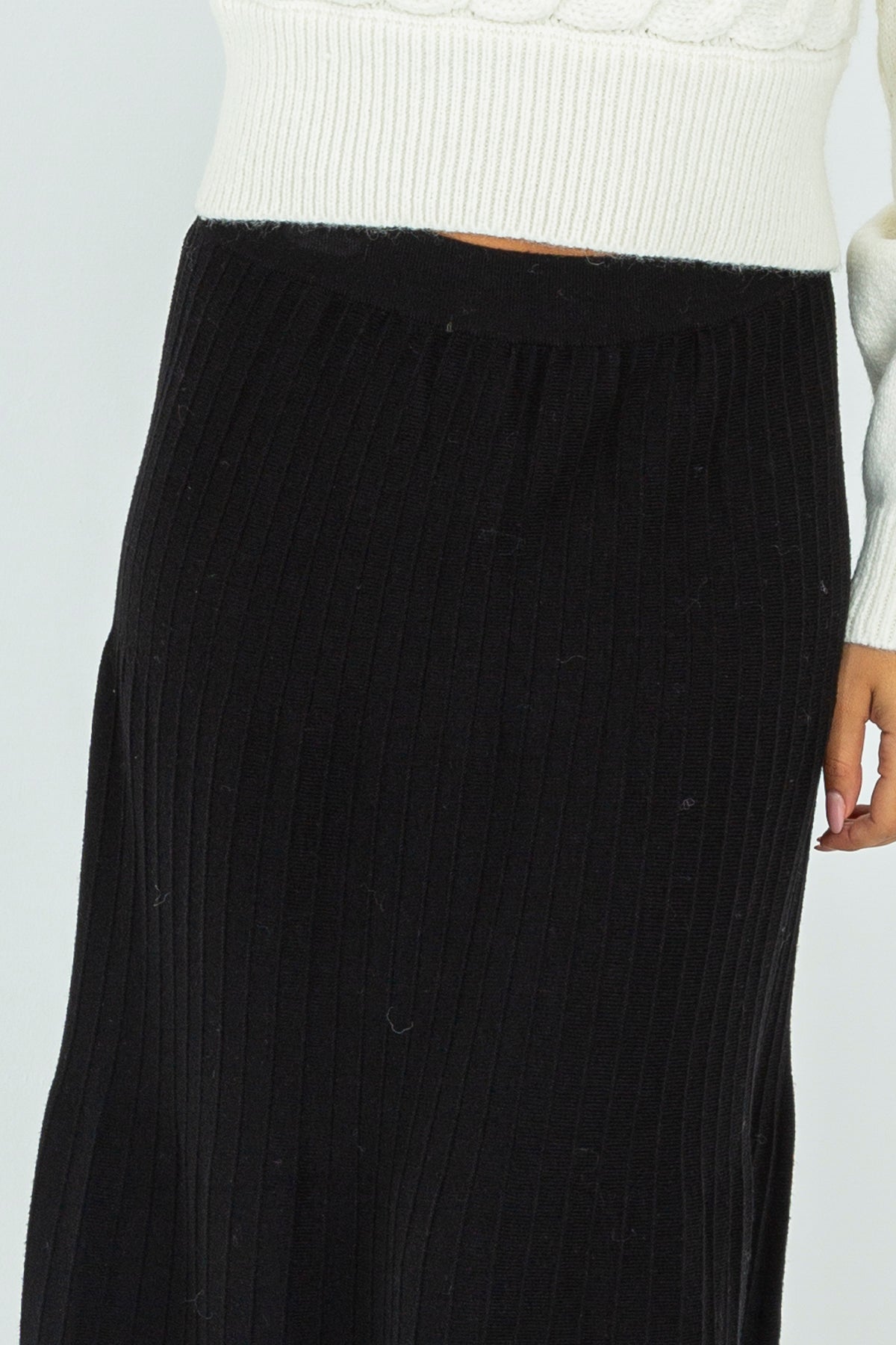 Ribbed midi skirt