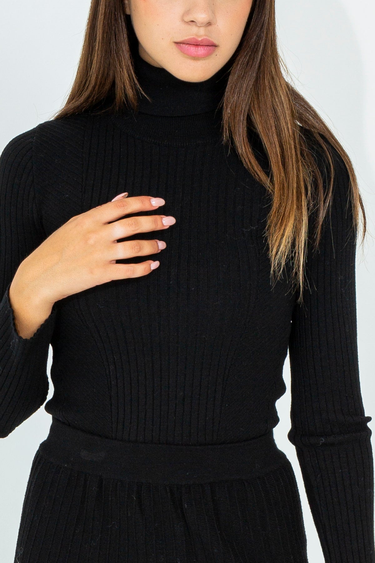 Ribbed turtleneck sweater