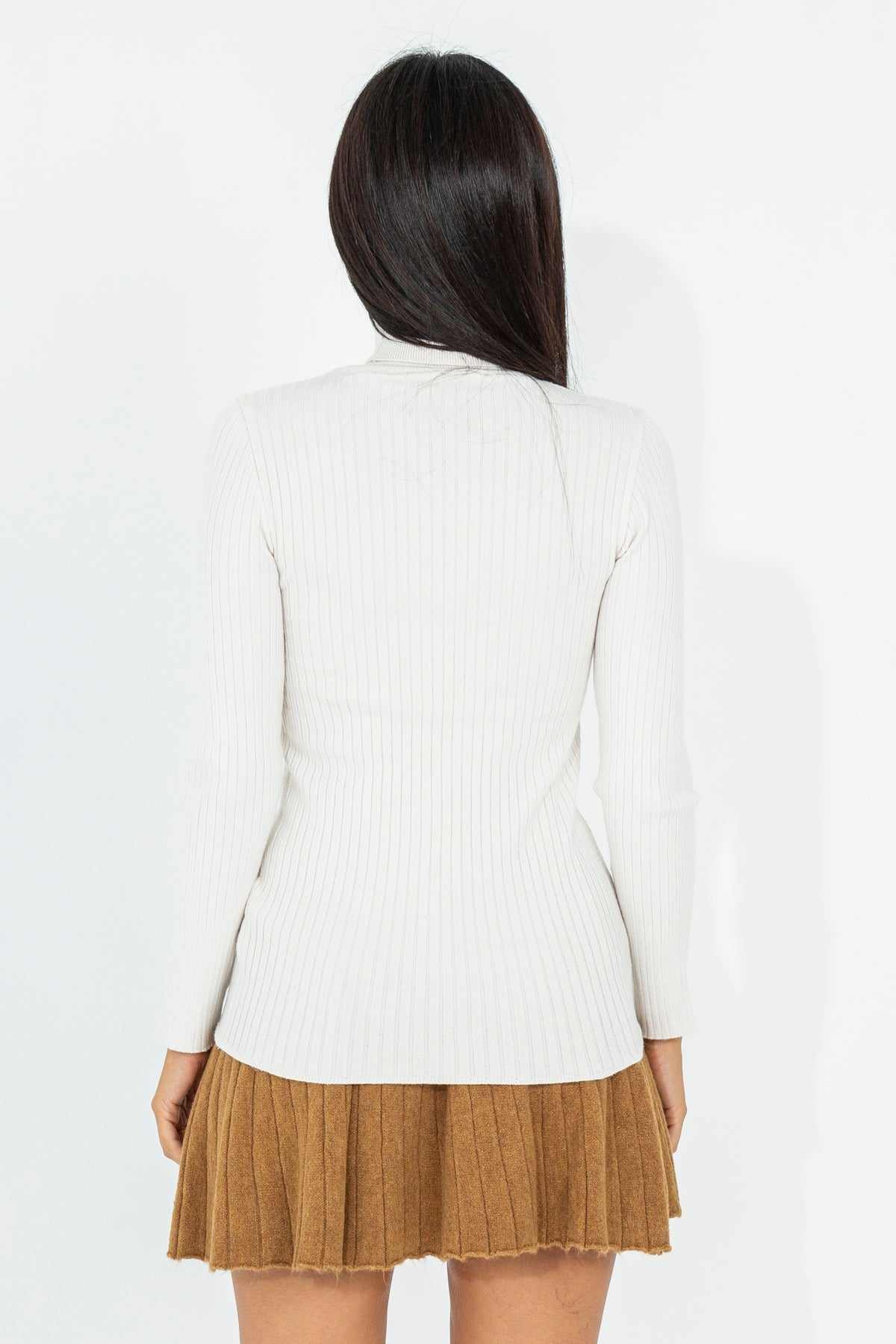 Ribbed turtleneck sweater