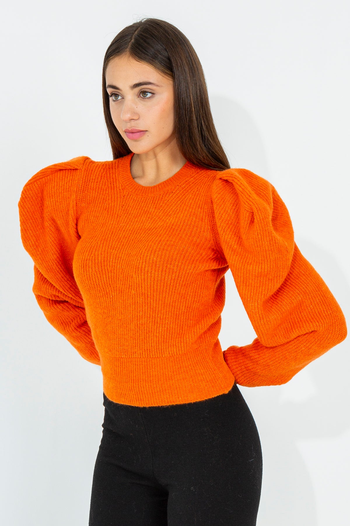 Maglia crop con maniche voluminose