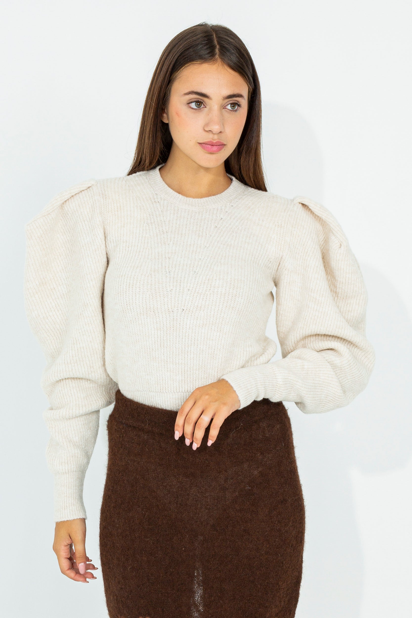 Crop top with voluminous sleeves