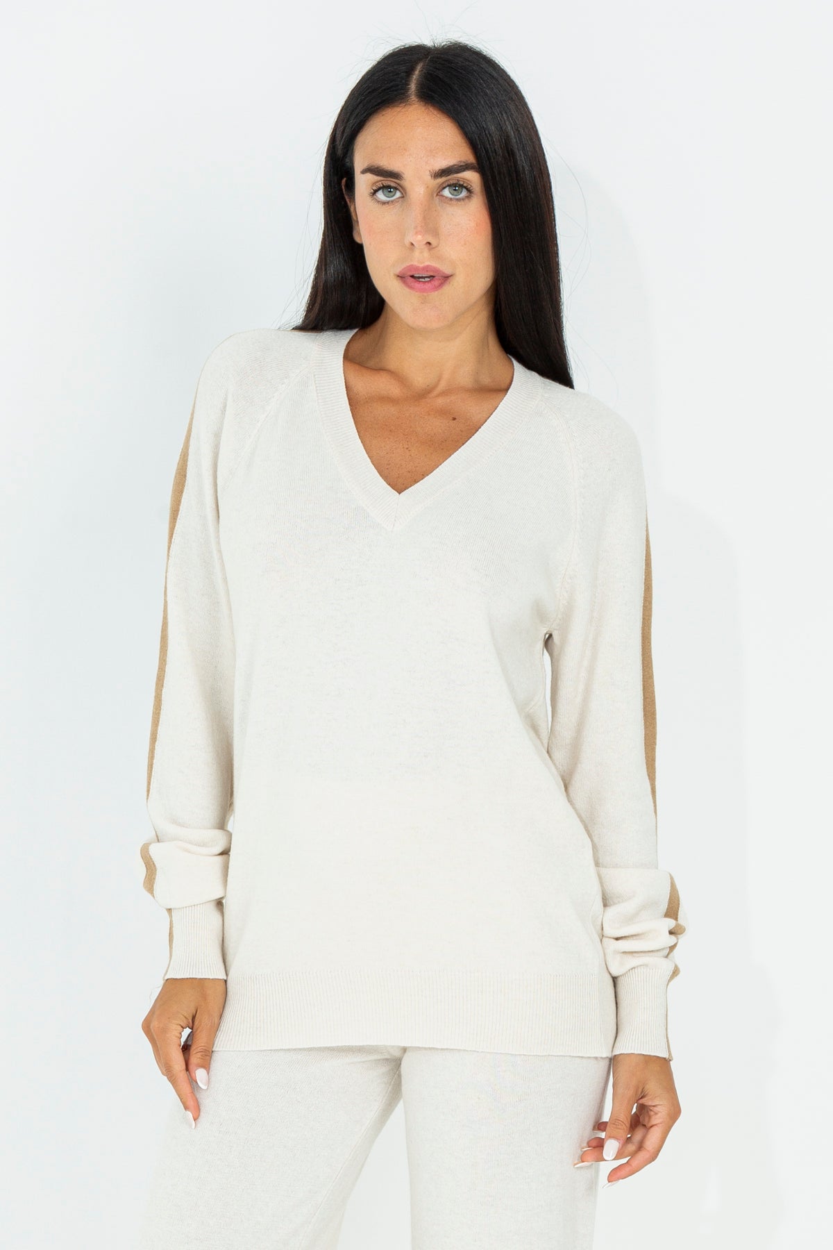 Cashmere blend V-neck sweater