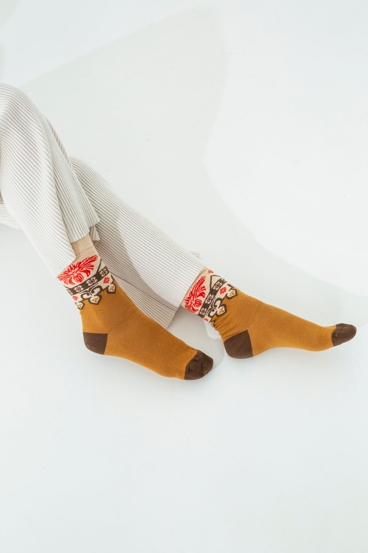 Jacquard pattern socks