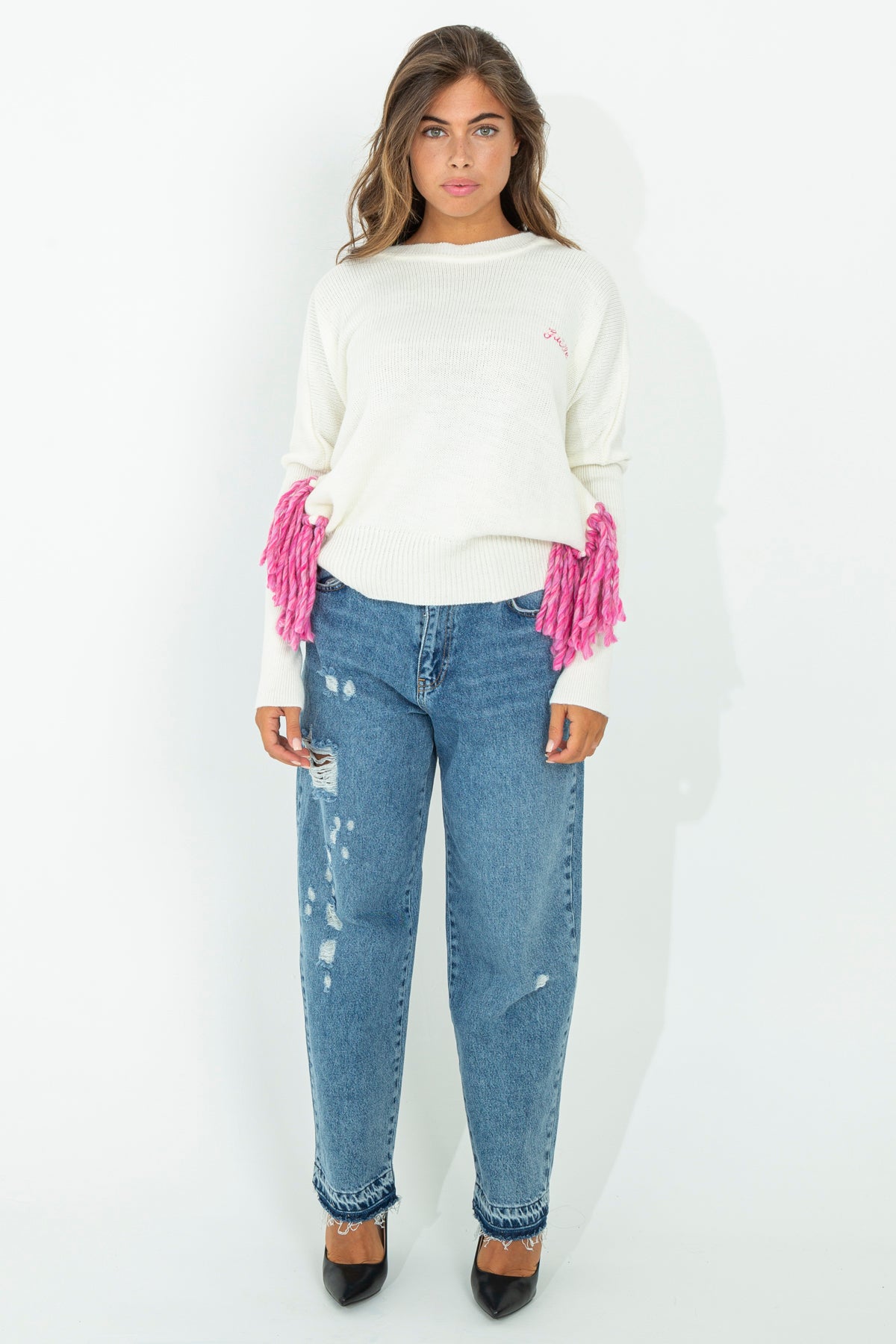 Slouchy jeans with rips