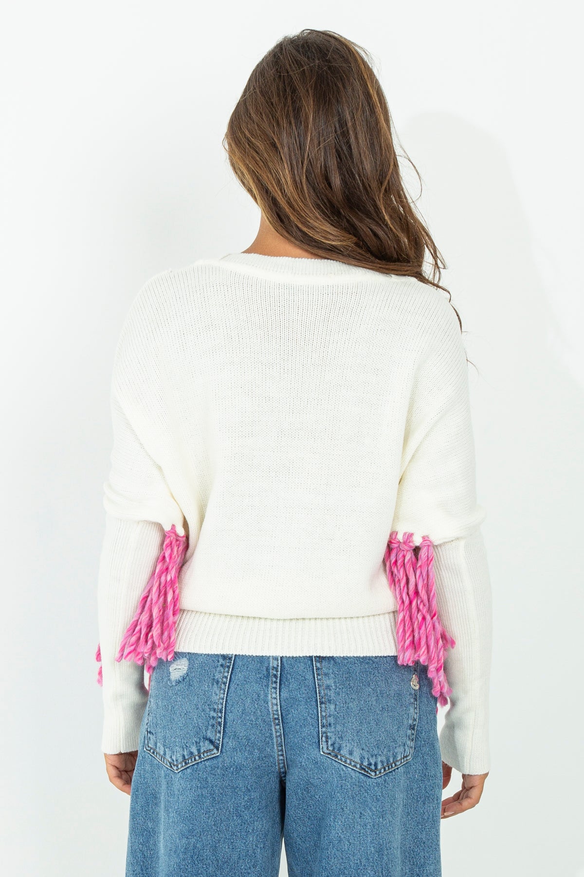 Pullover with fringes