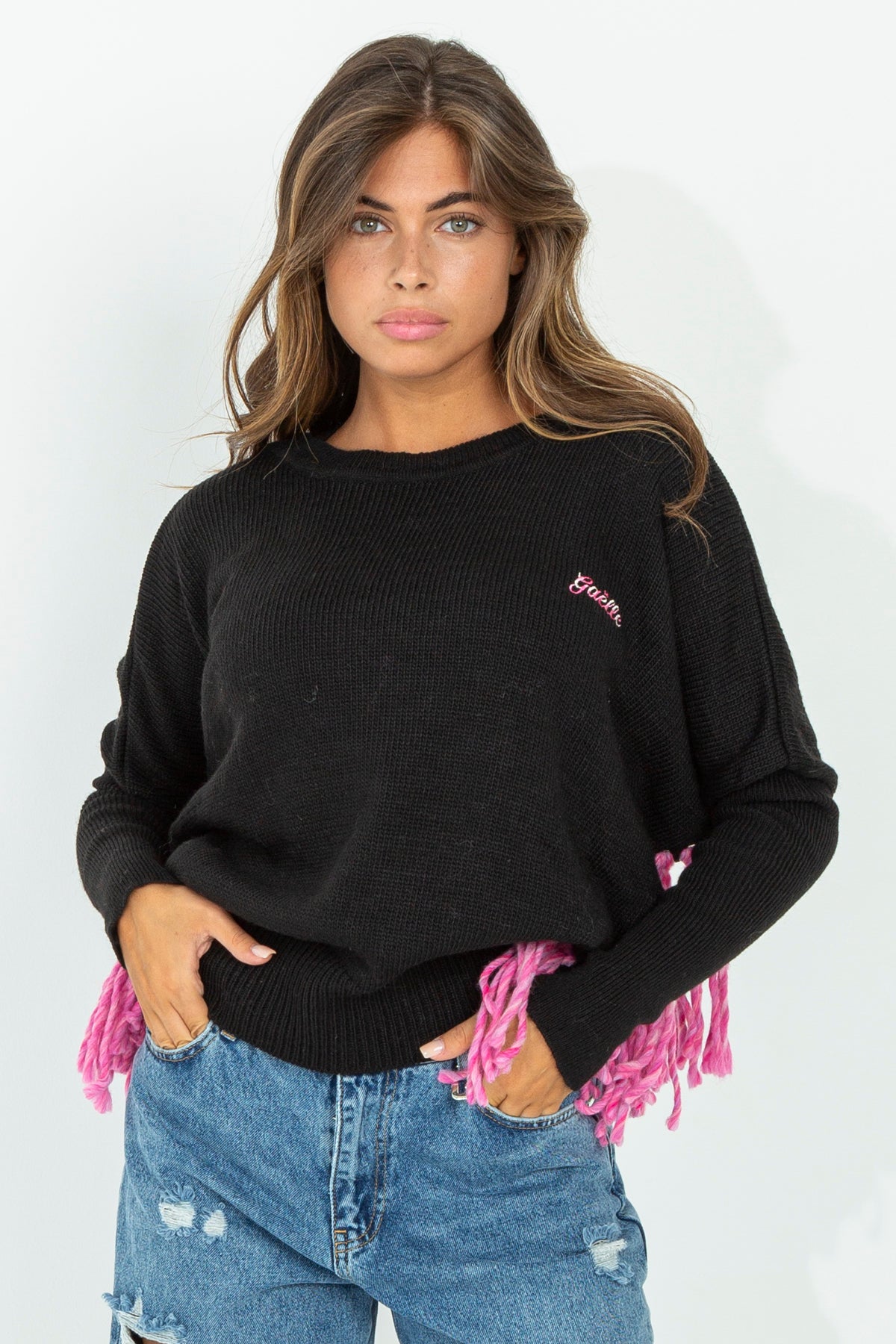 Pullover with fringes