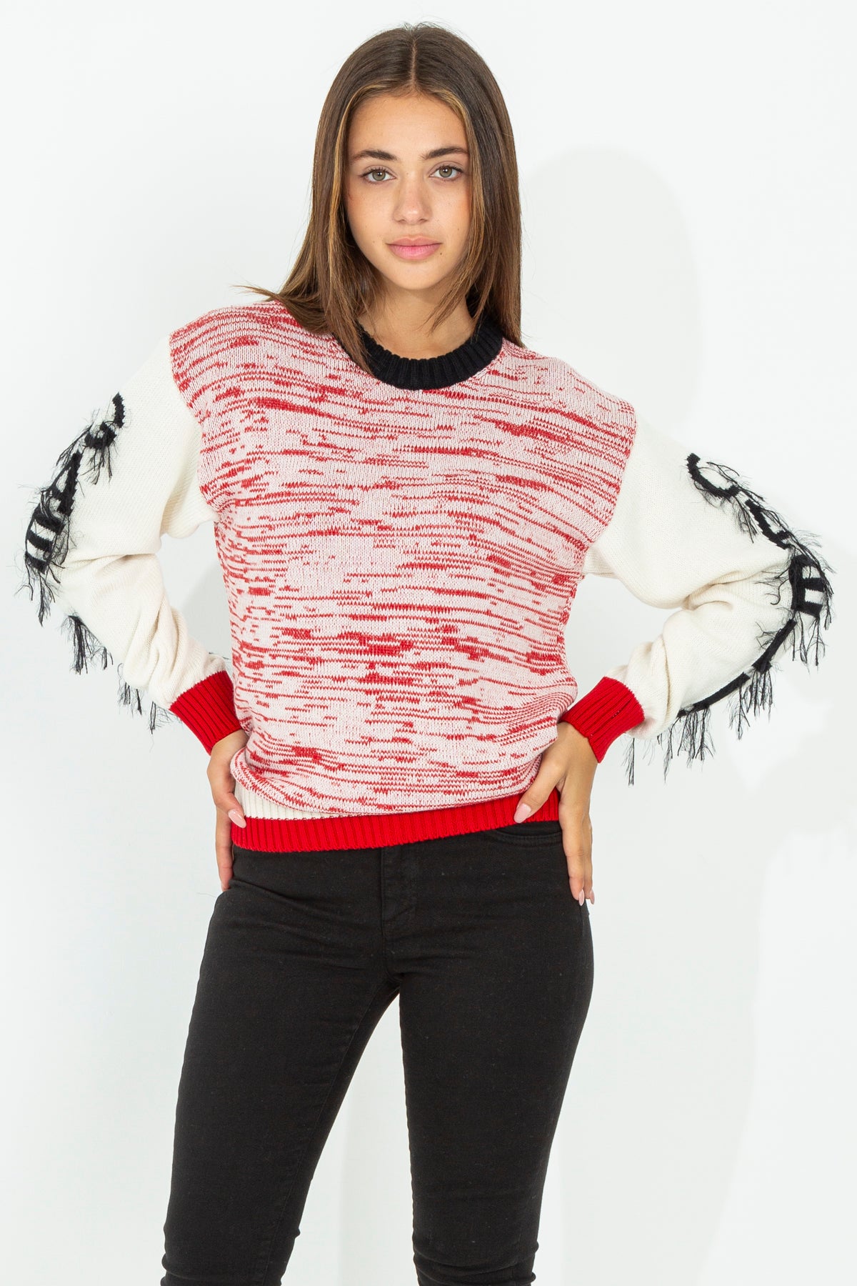 Pullover with contrasting sleeves