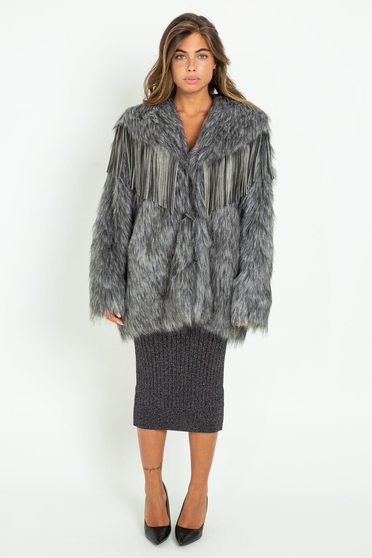 Pelliccia eco-fur con frange