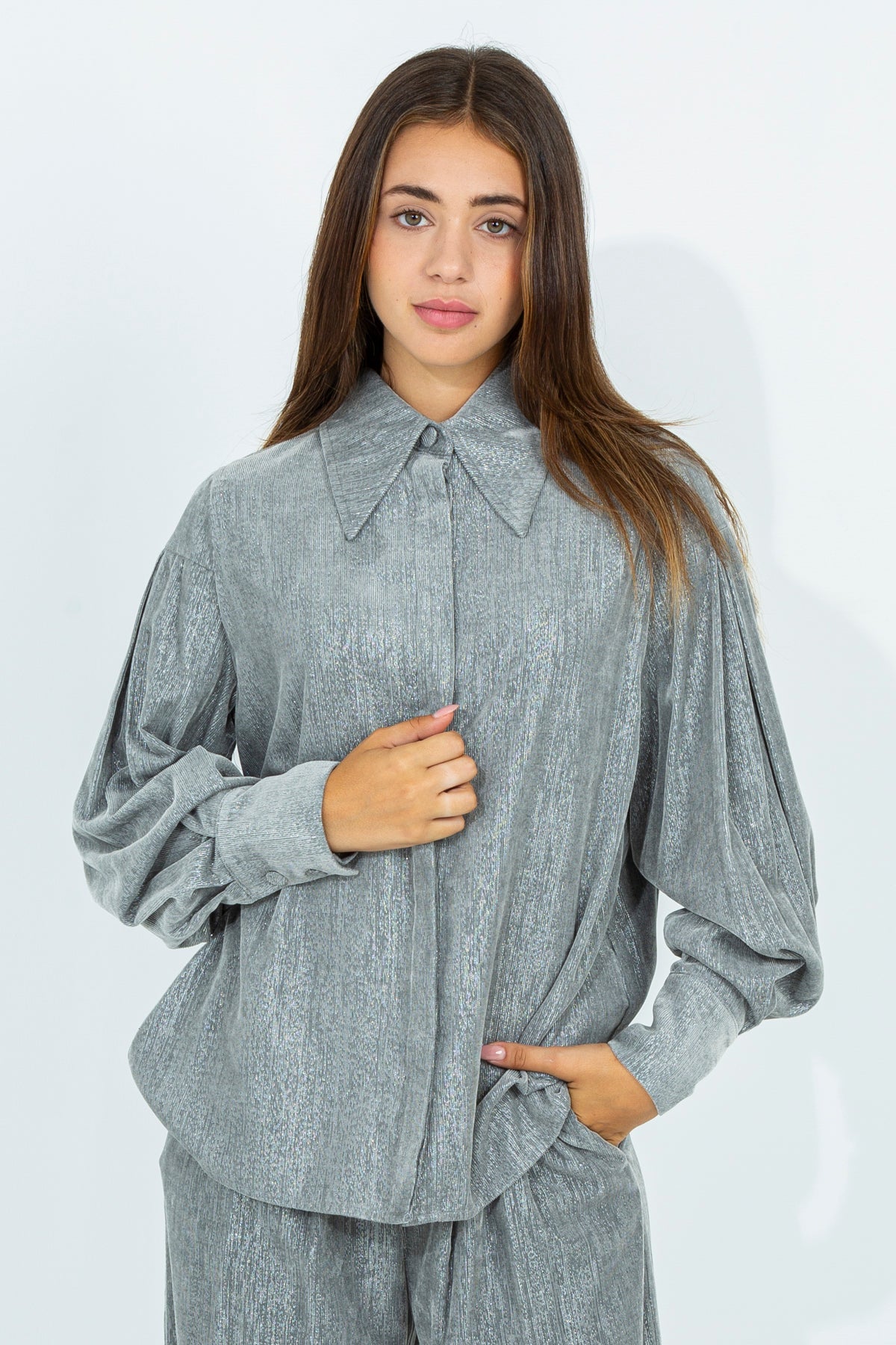 Shirt with lurex thread