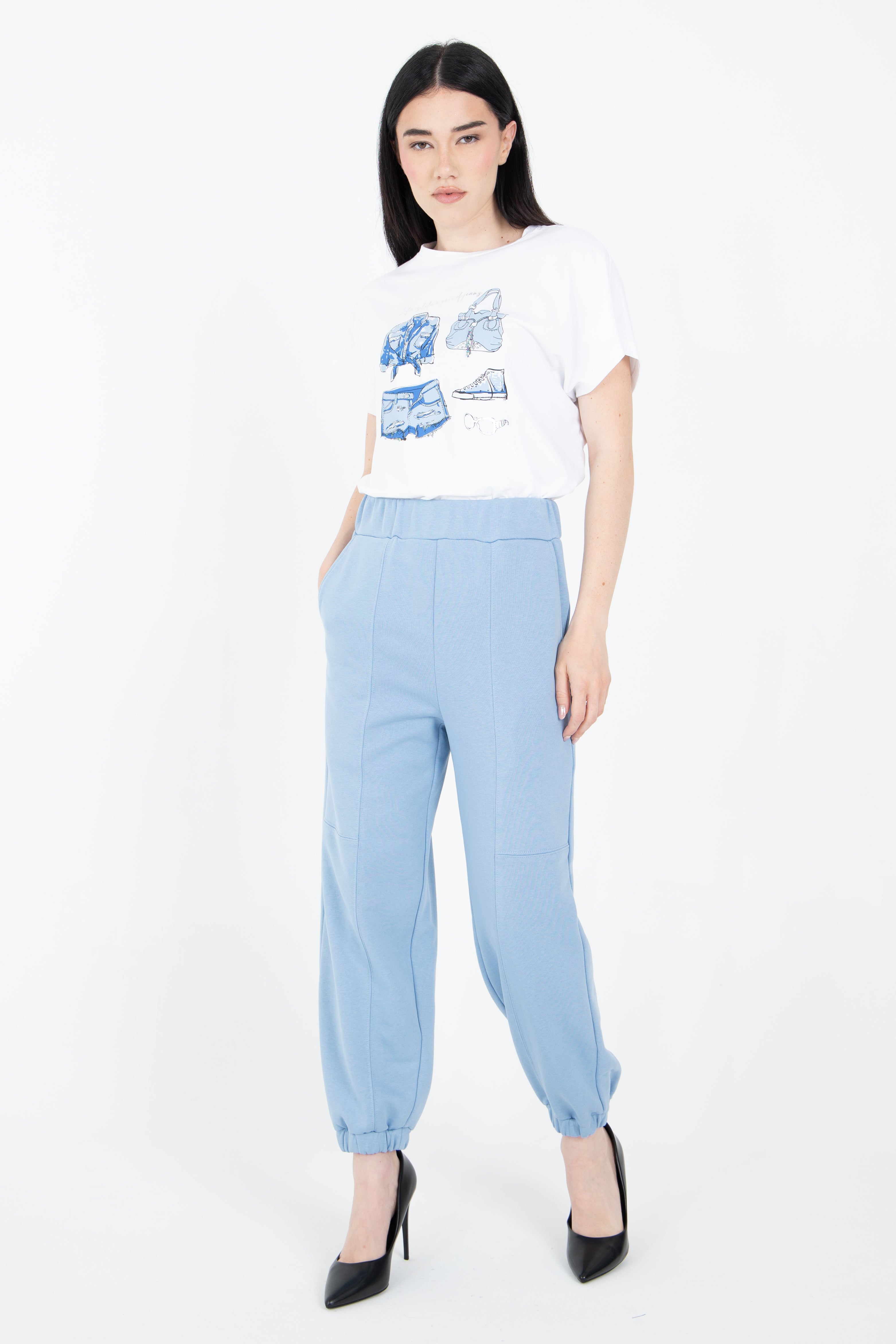 T-shirt morbida con stampe frontali