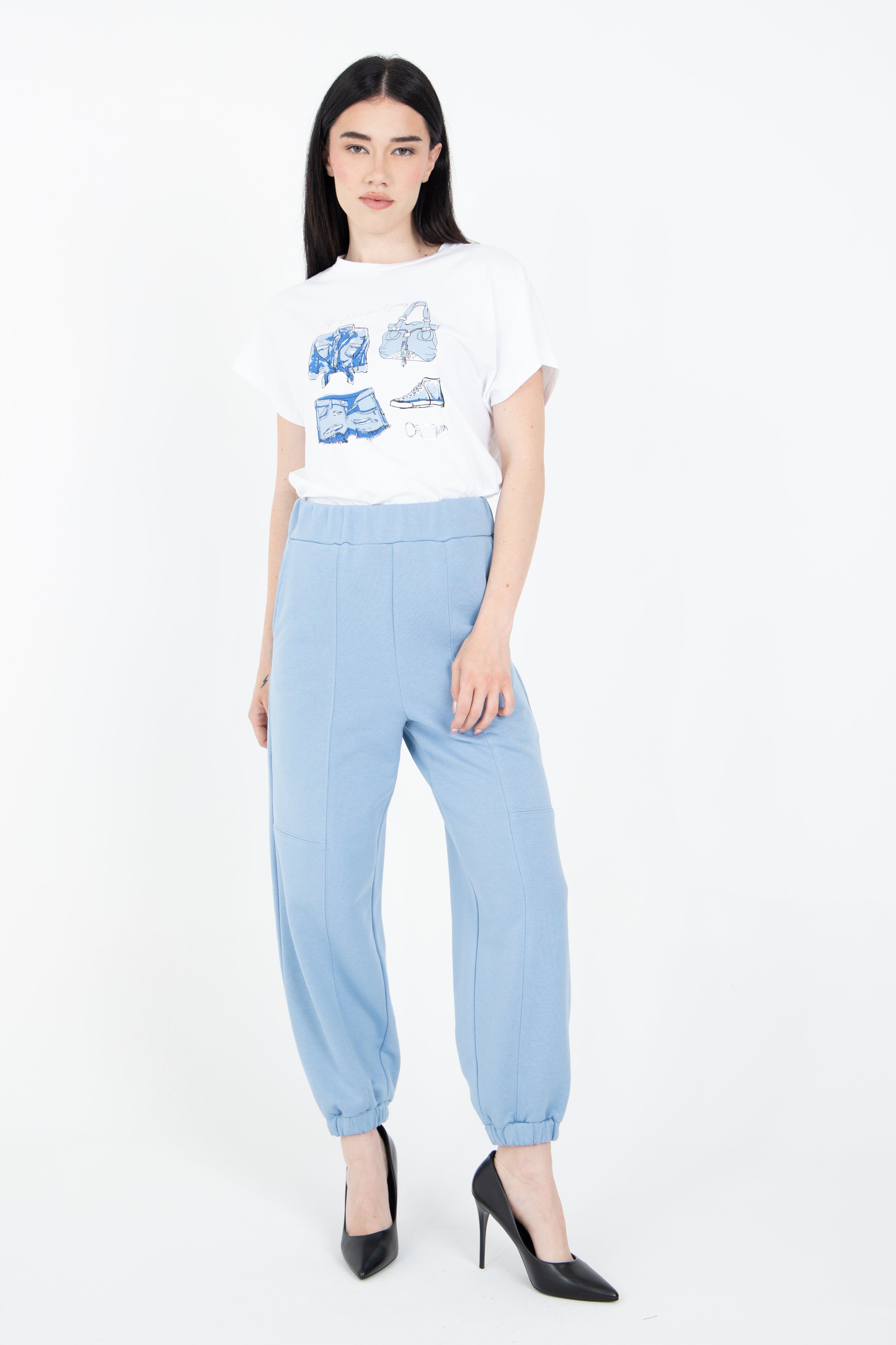 T-shirt morbida con stampe frontali