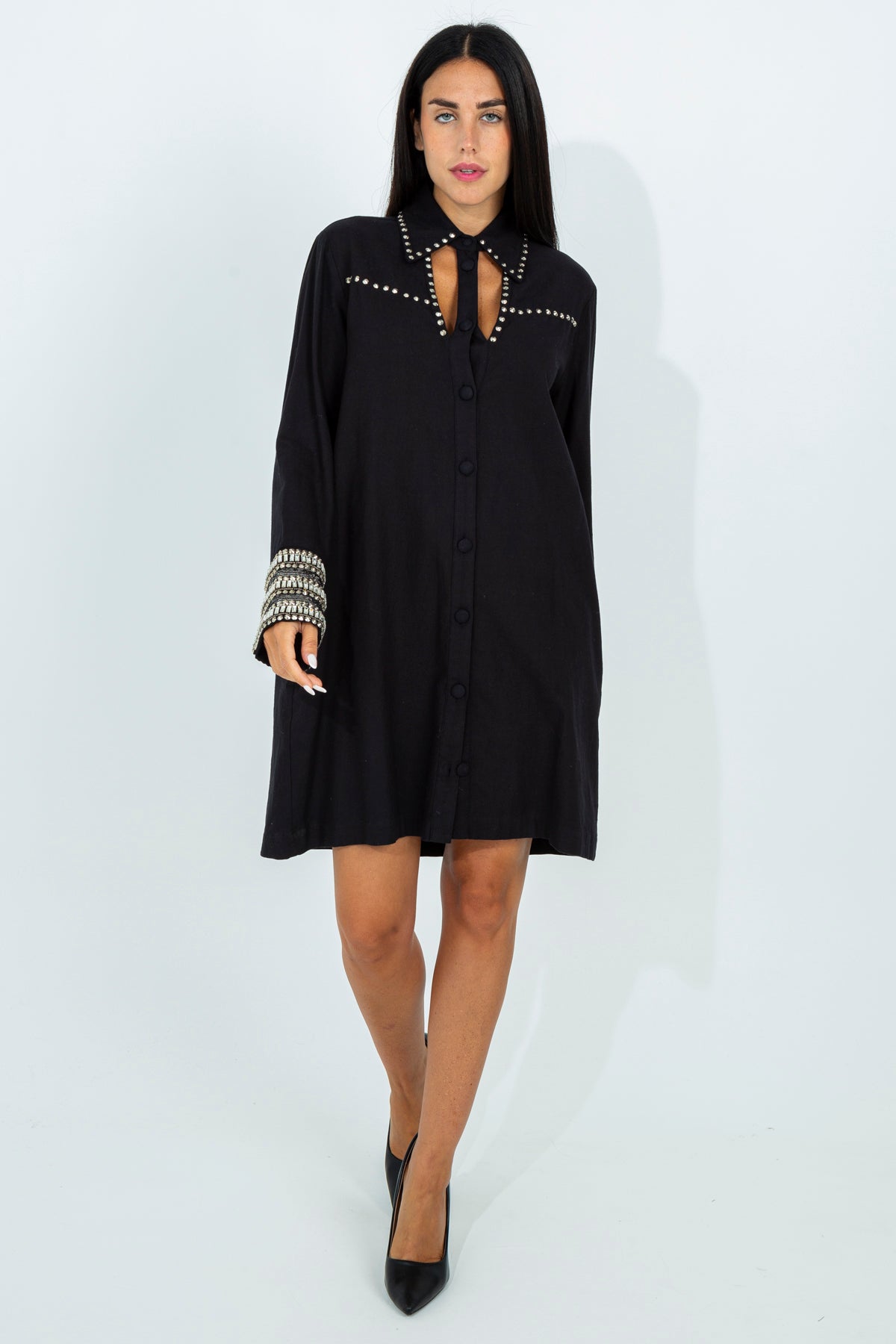 Shirt dress with appliques