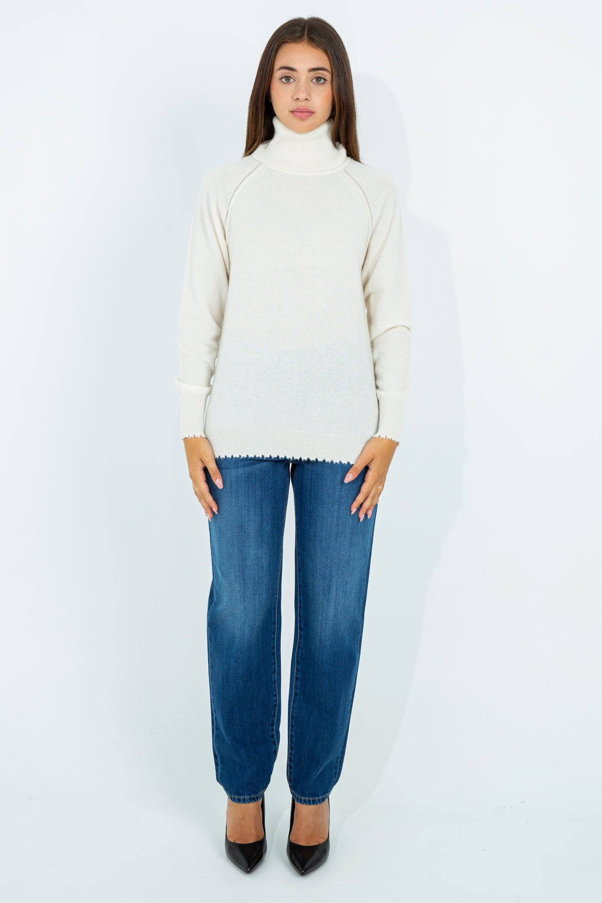 Mock neck sweater with scalloped bottom