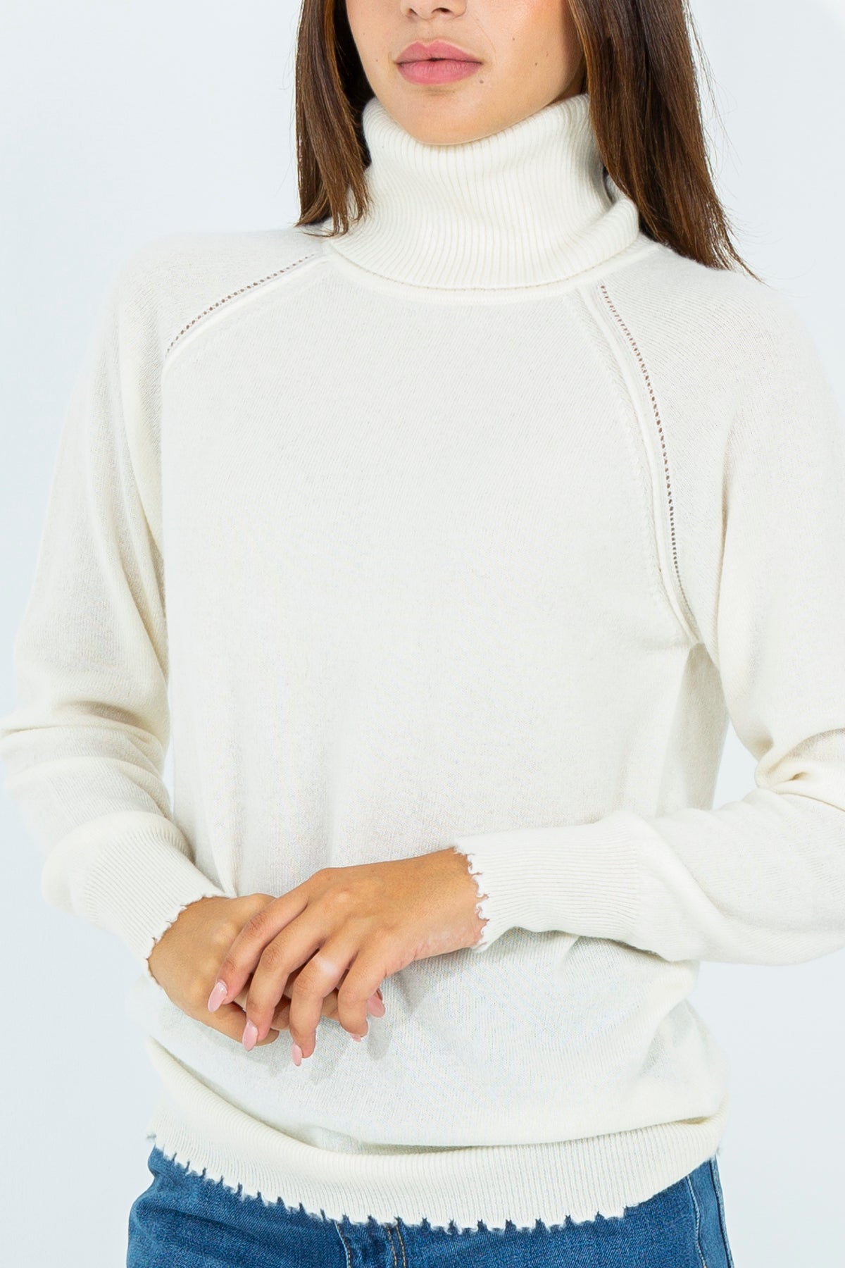 Mock neck sweater with scalloped bottom