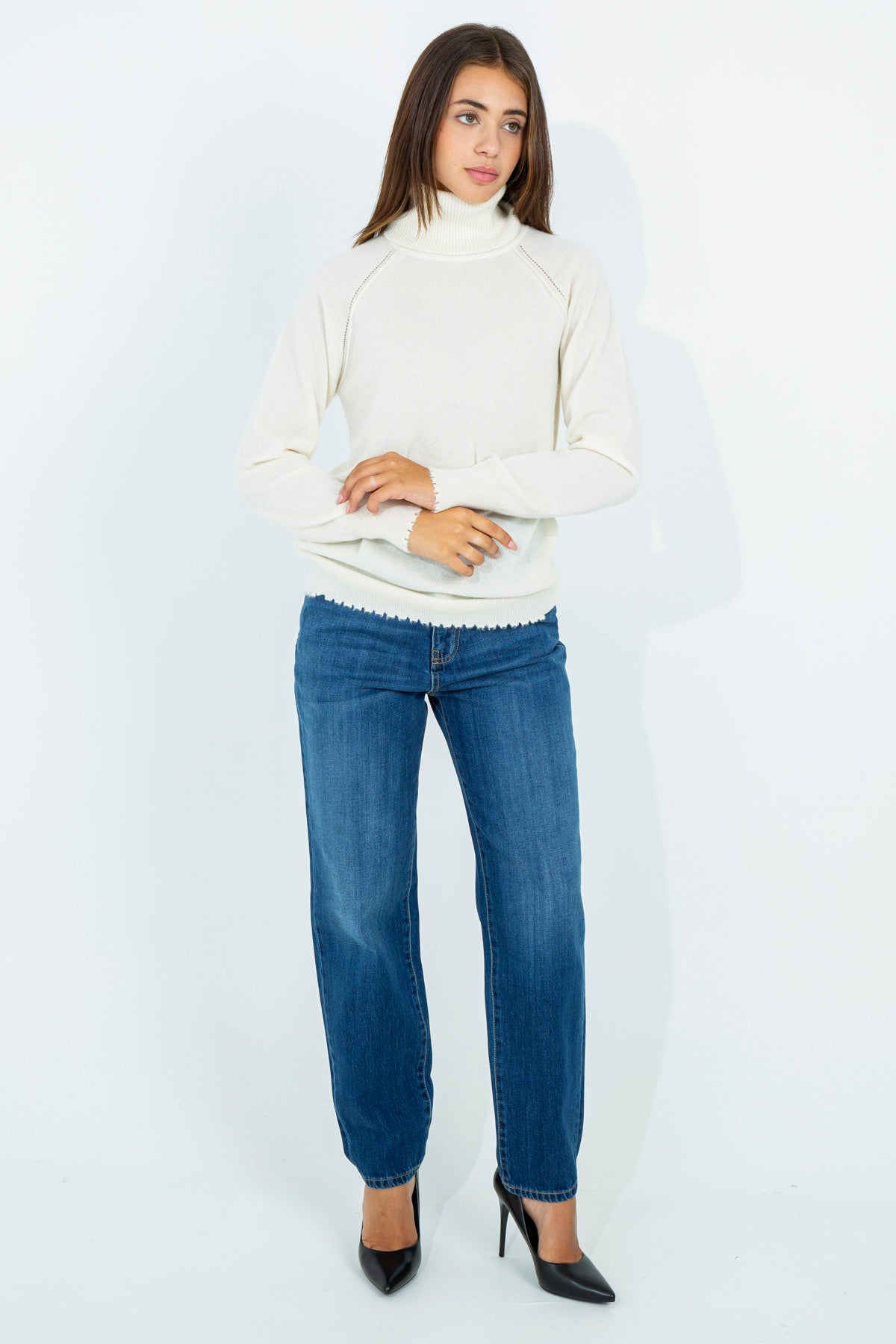 Mock neck sweater with scalloped bottom