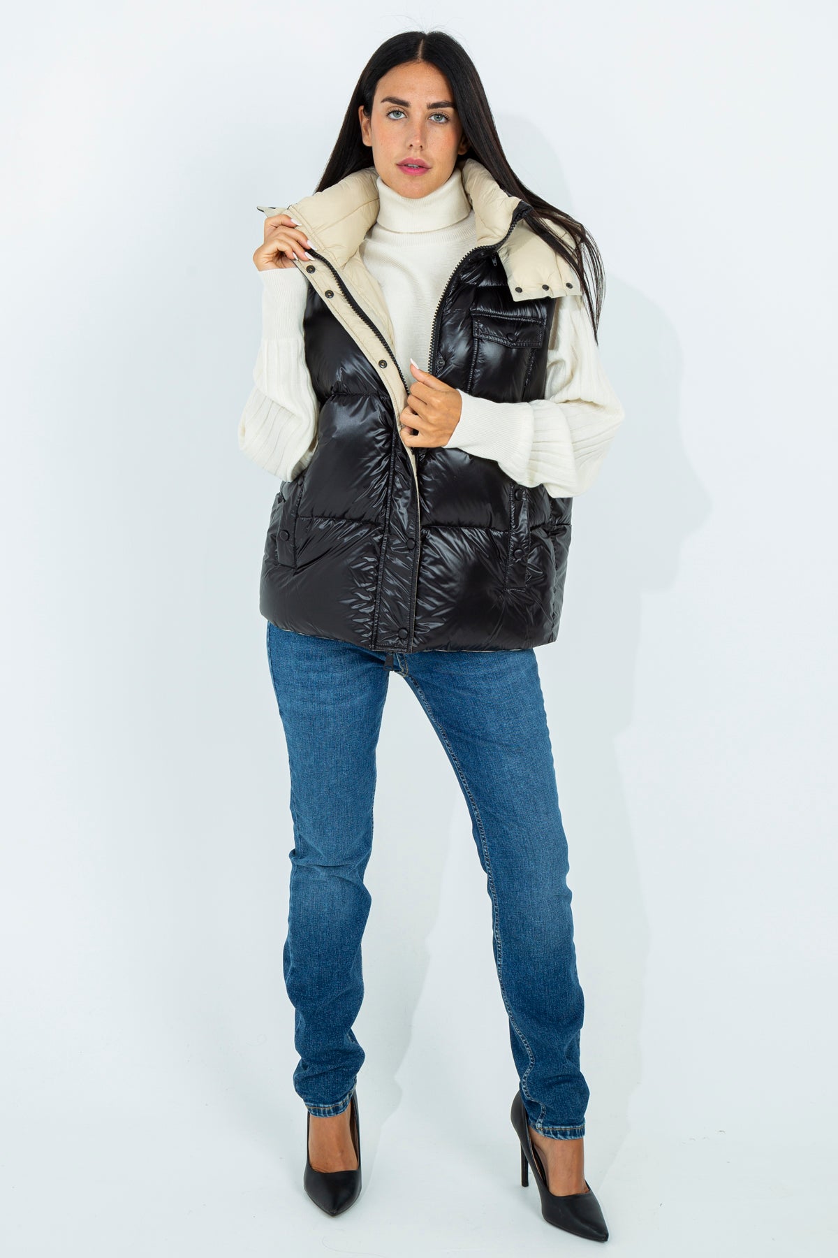 Sleeveless down jacket