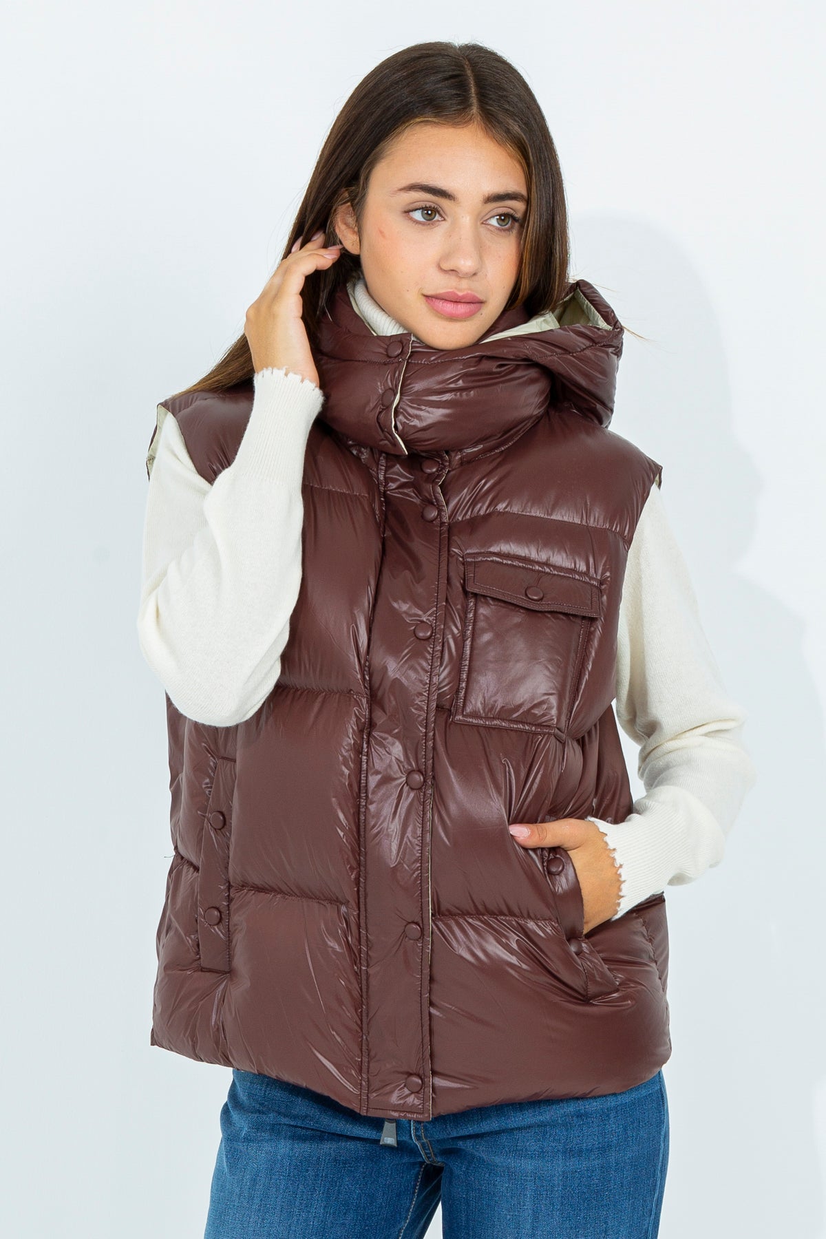 Sleeveless down jacket