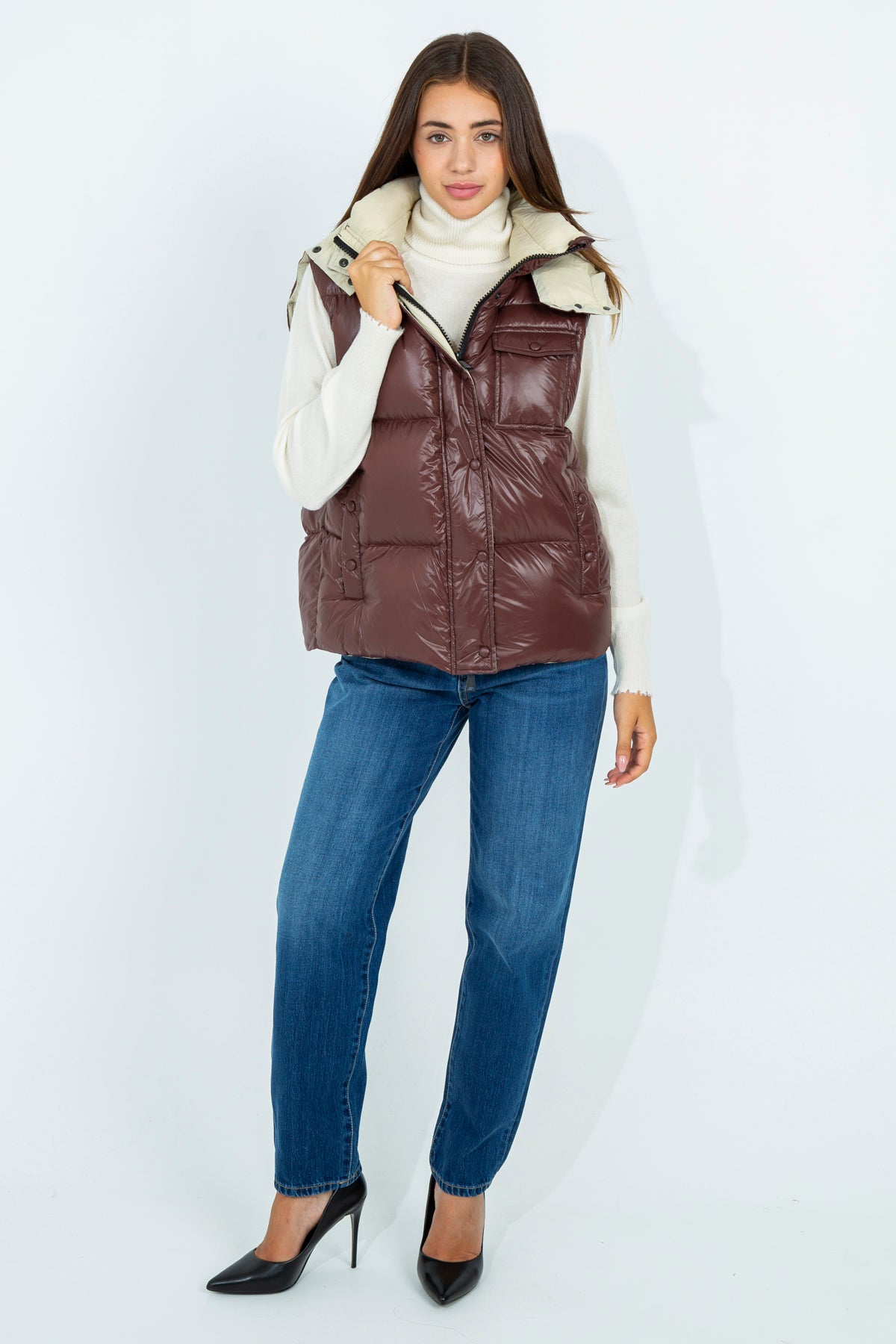 Sleeveless down jacket