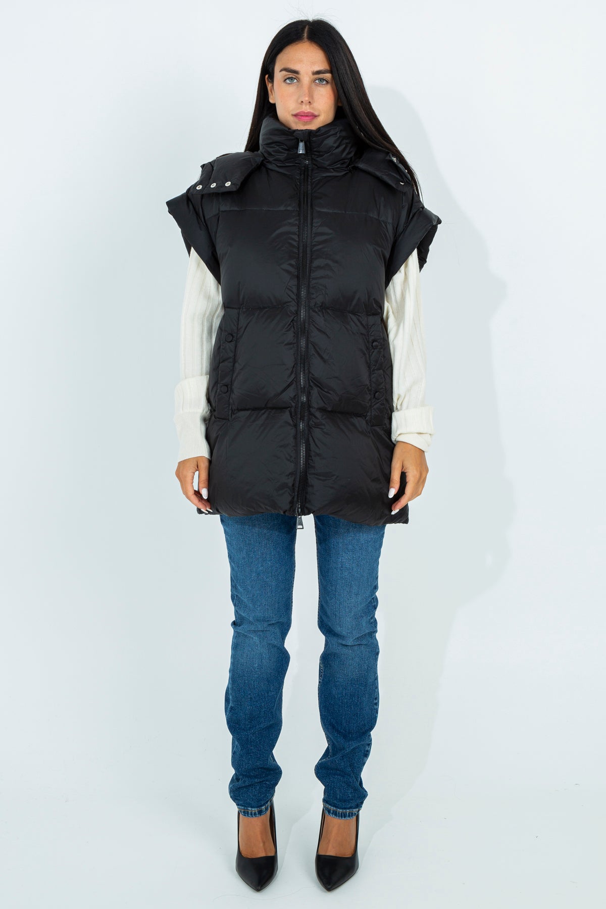 Large sleeveless down jacket