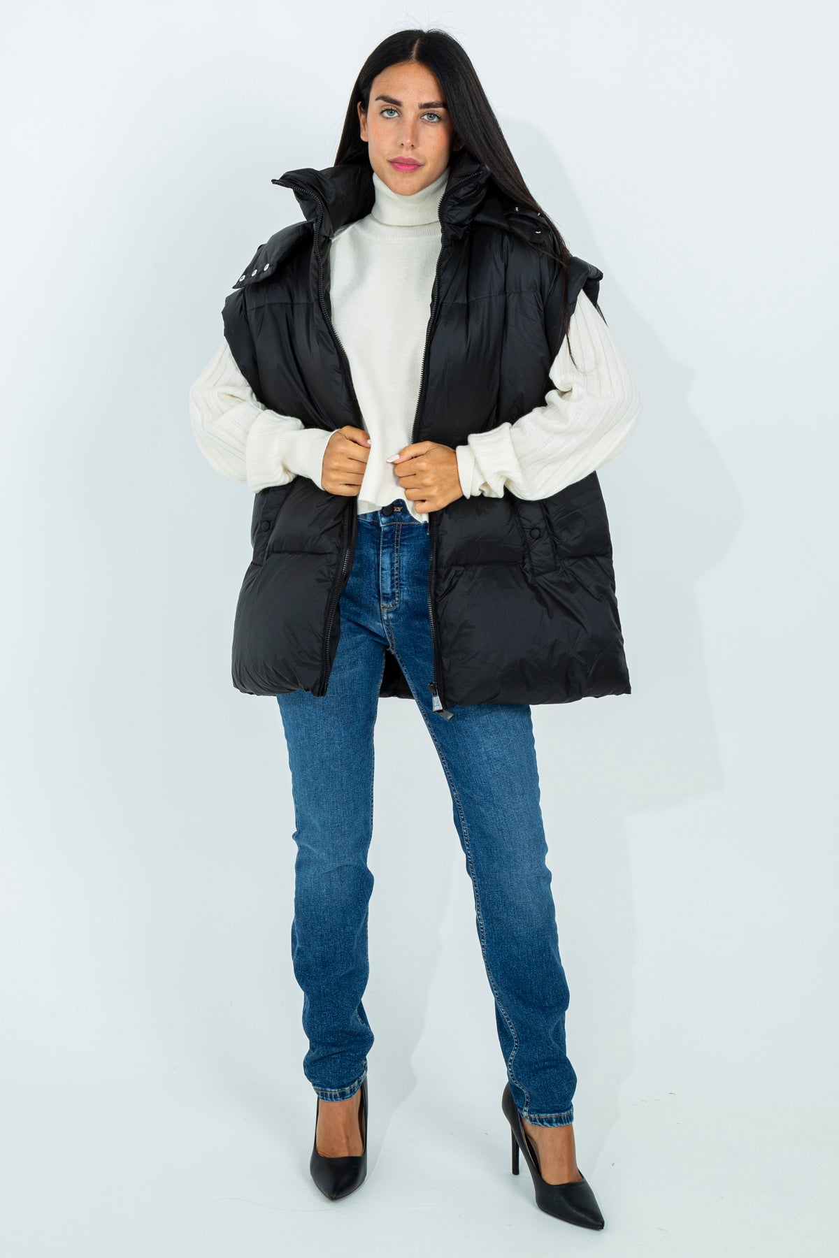 Large sleeveless down jacket