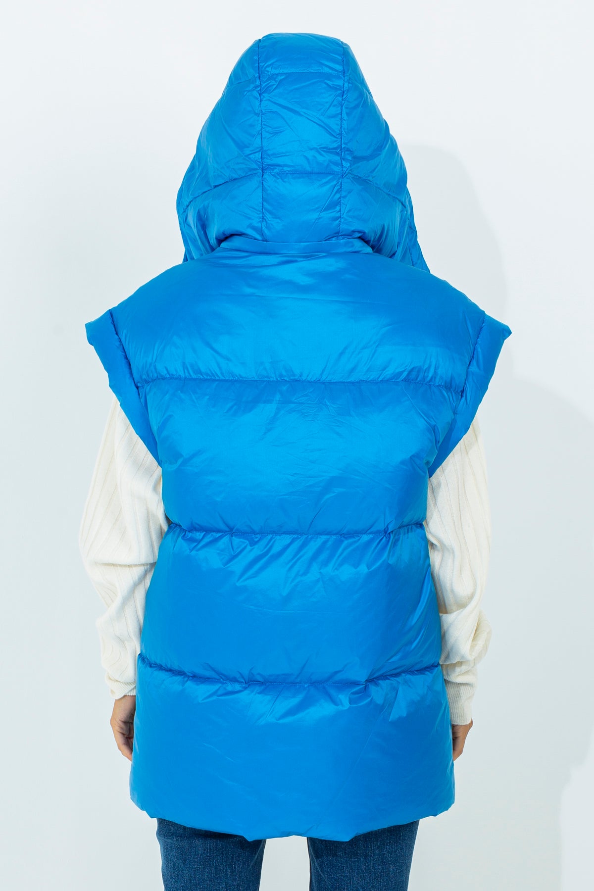 Large sleeveless down jacket