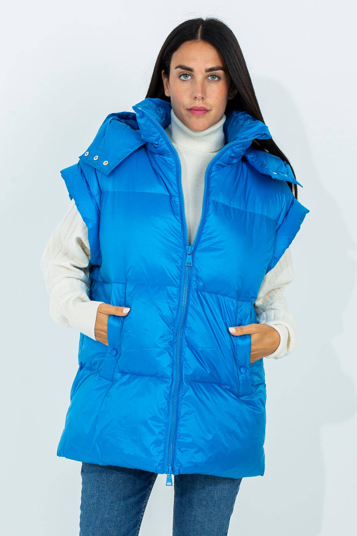 Large sleeveless down jacket