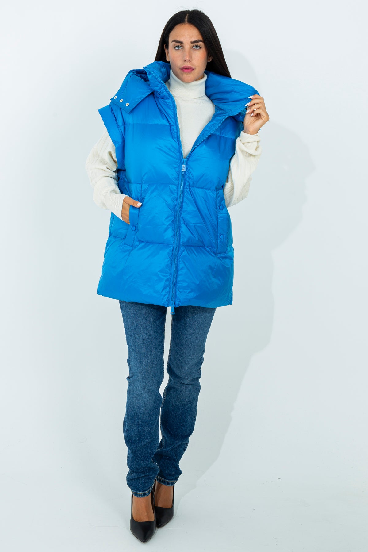 Large sleeveless down jacket