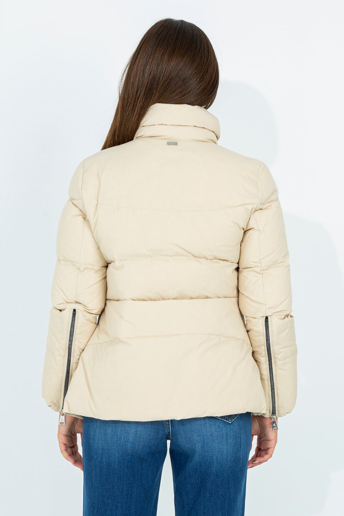 Fitted down jacket in matt fabric