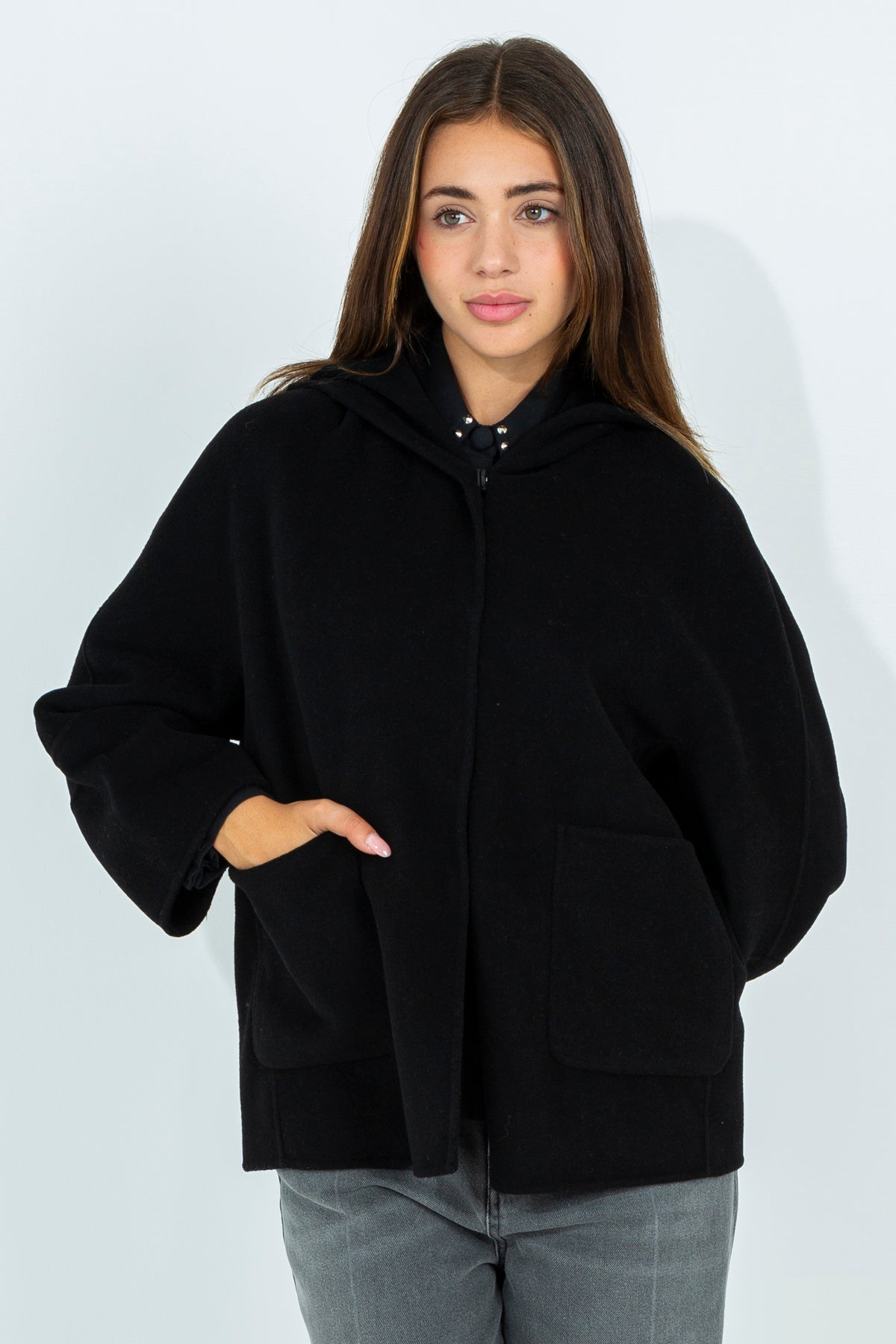 Short cape coat