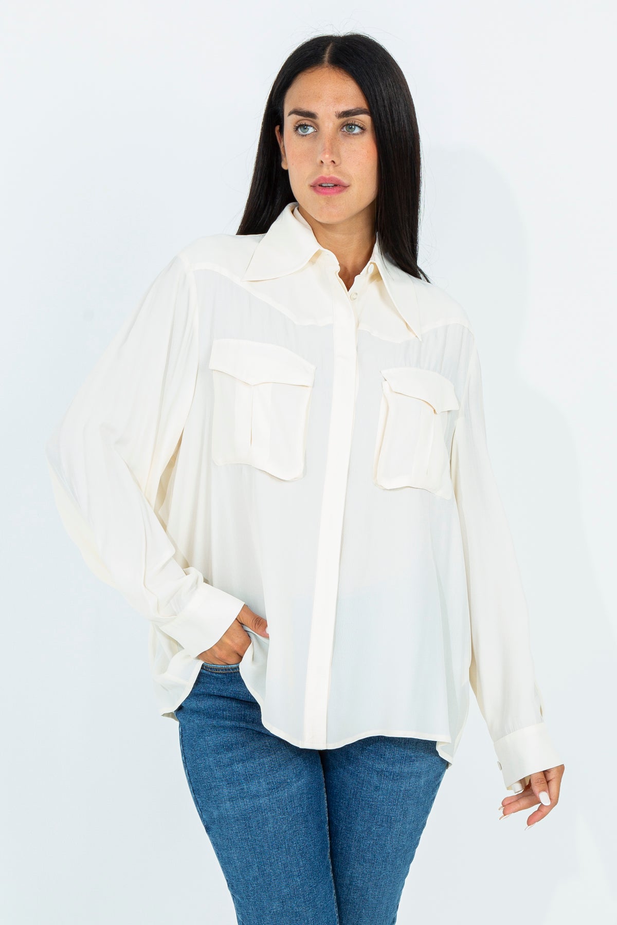 Silk blend shirt with pockets