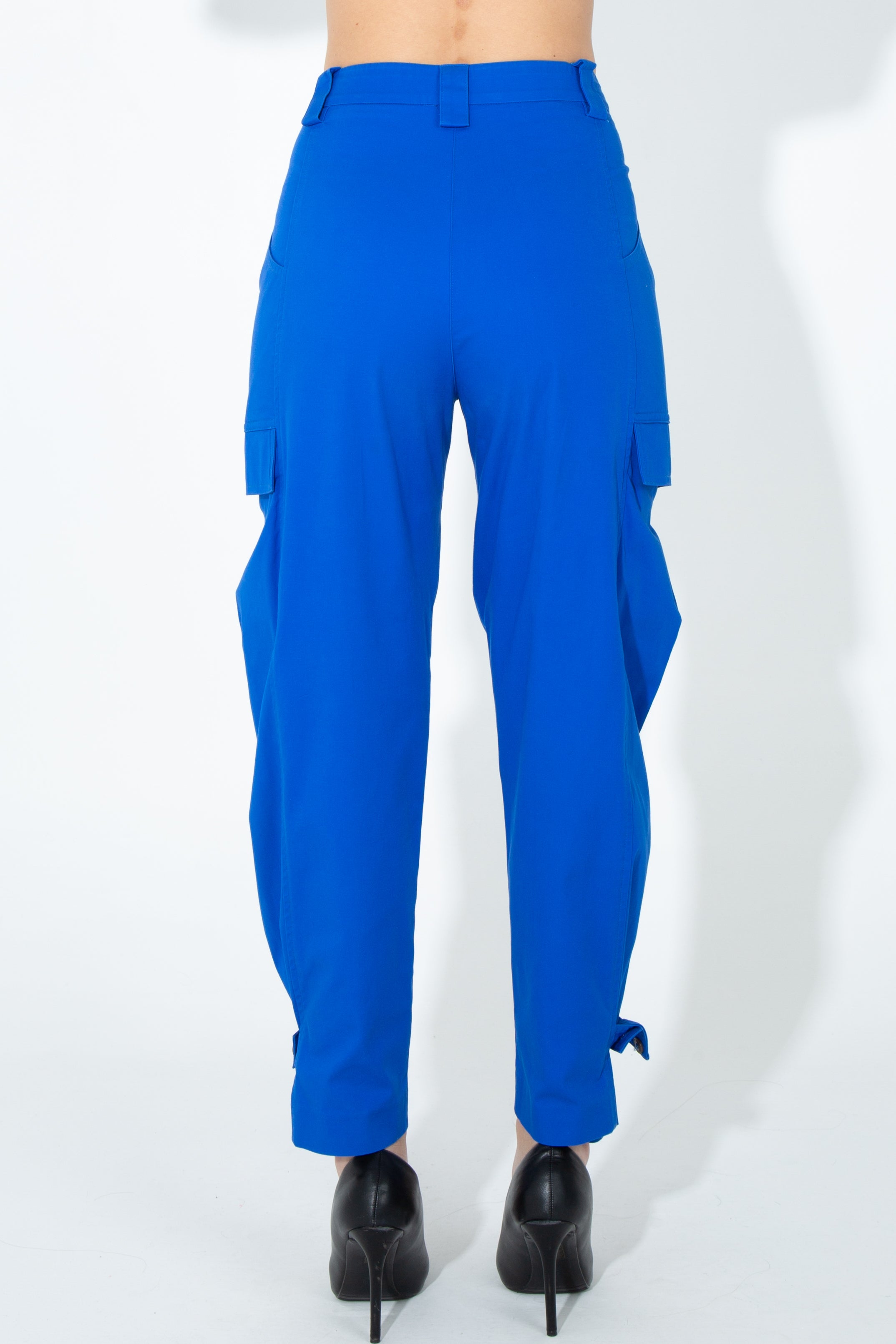 Pantalone con tasconi