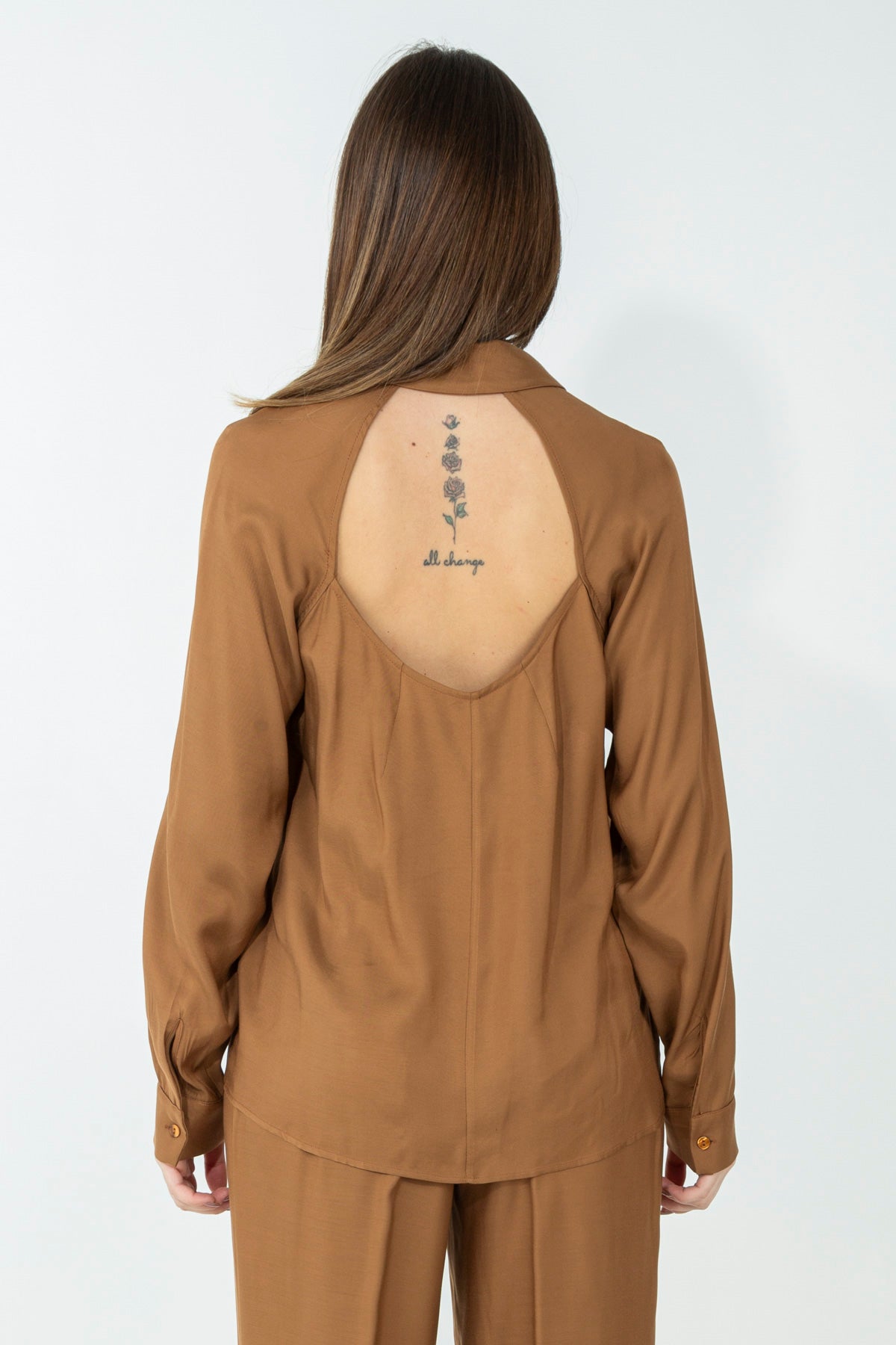 Camicia apertura posteriore