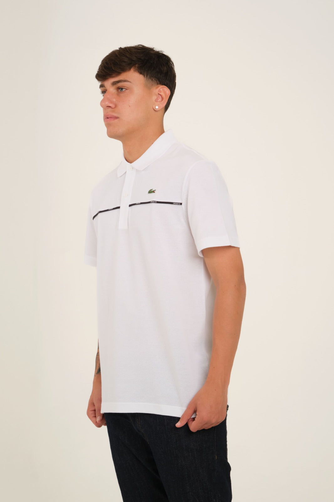 Polo con bordo con logo