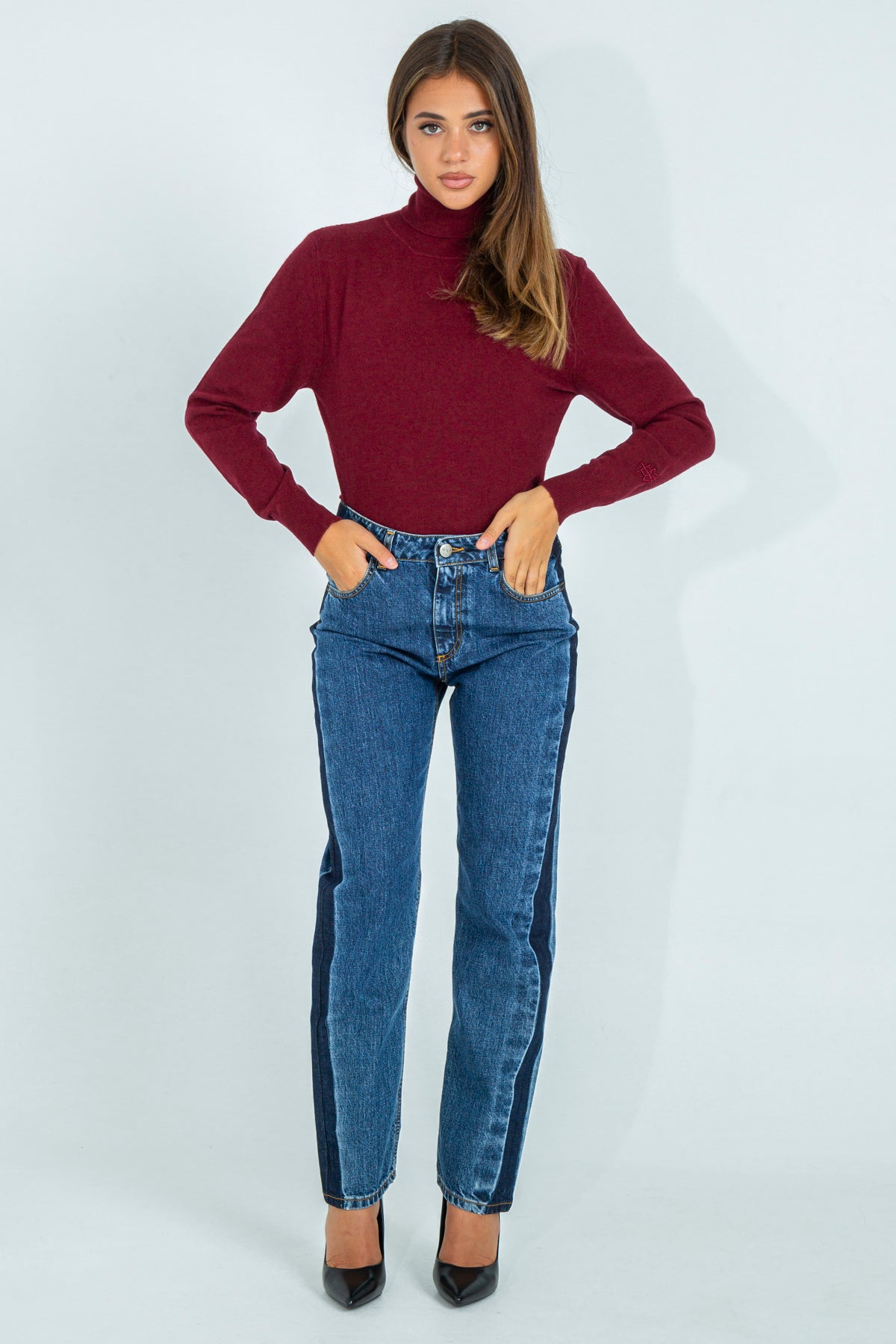 Jeans regular con bande colorate