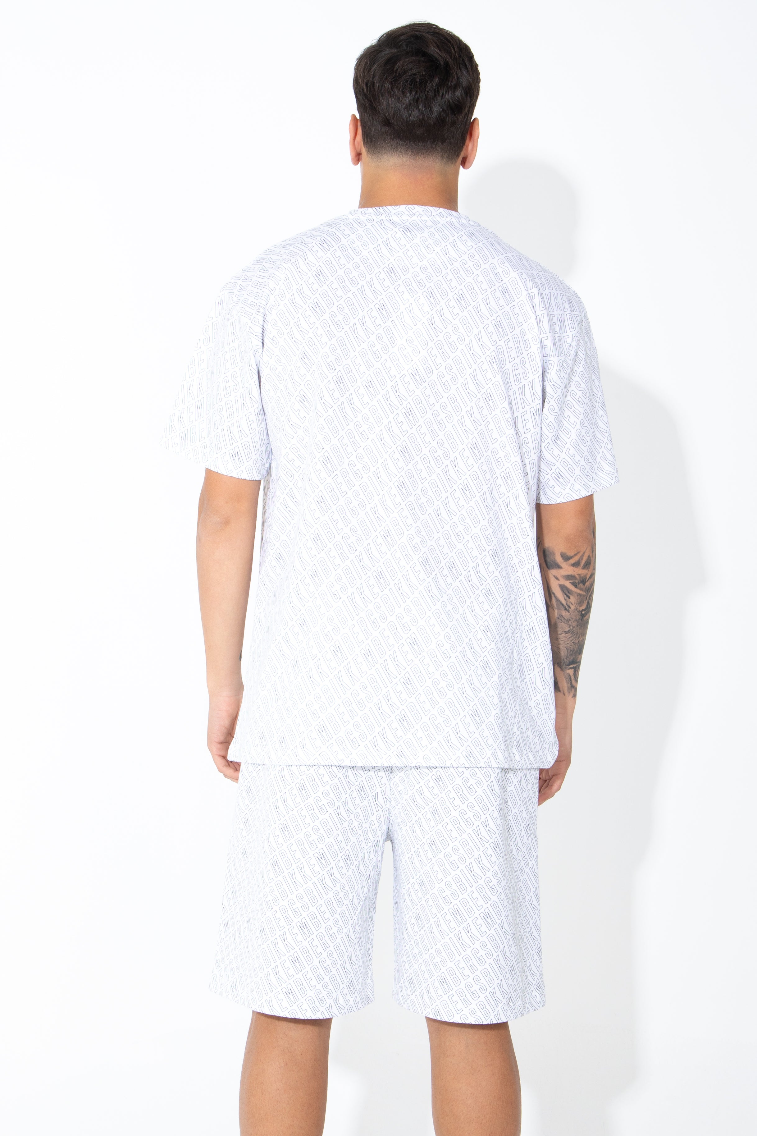 T-shirt con stampa allover