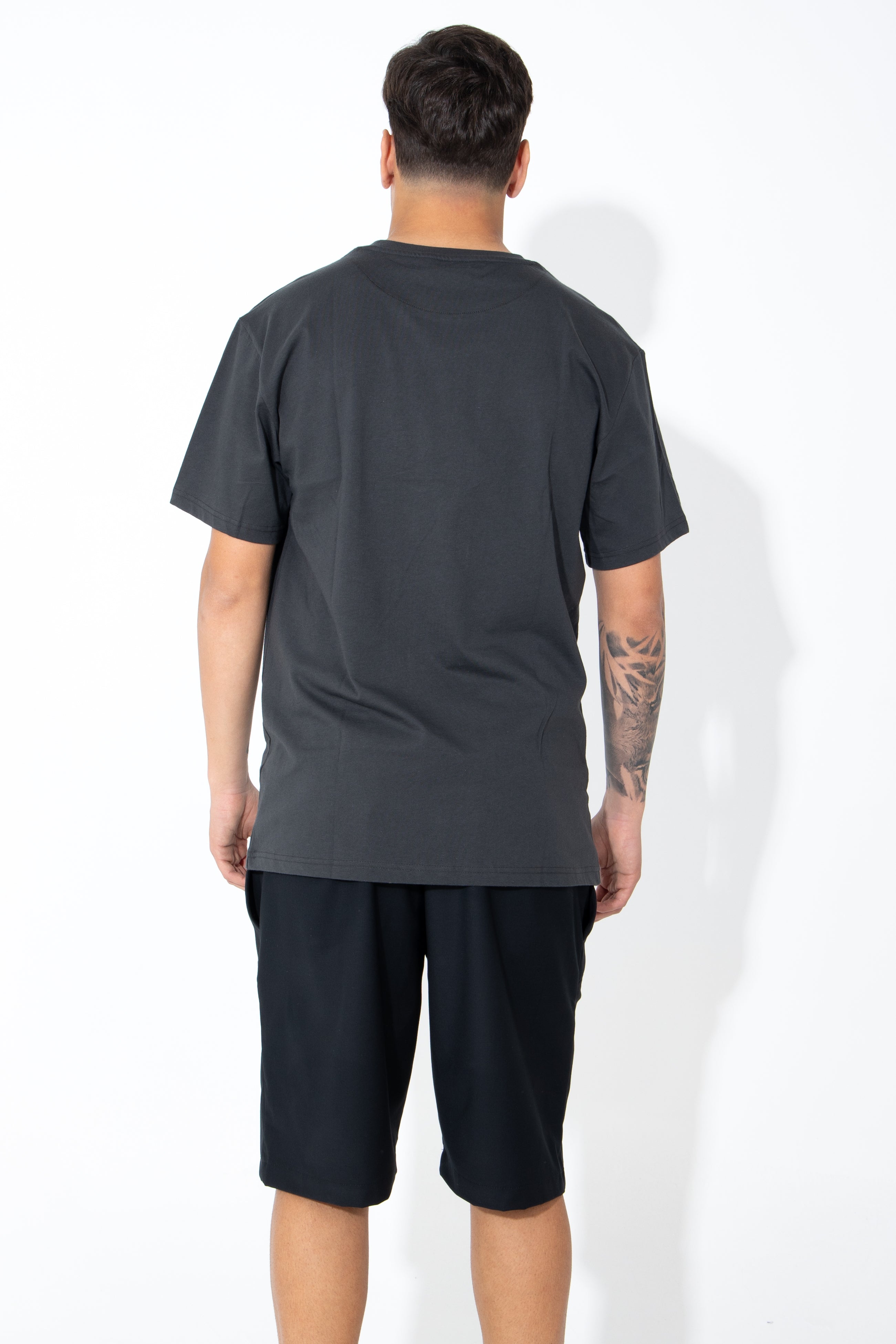 T-Shirt con grafica e logo