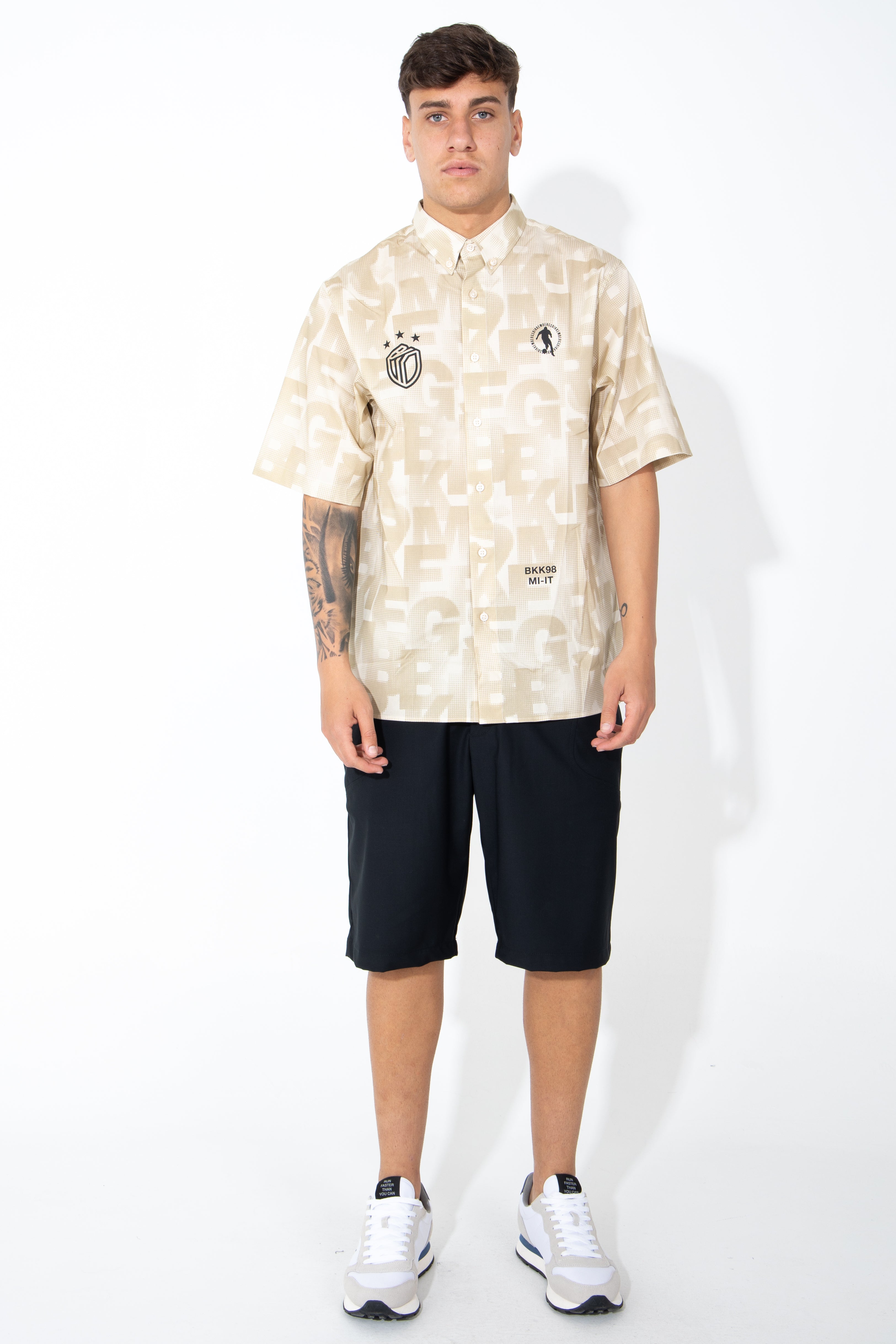 Camicia a mezze maniche con logo