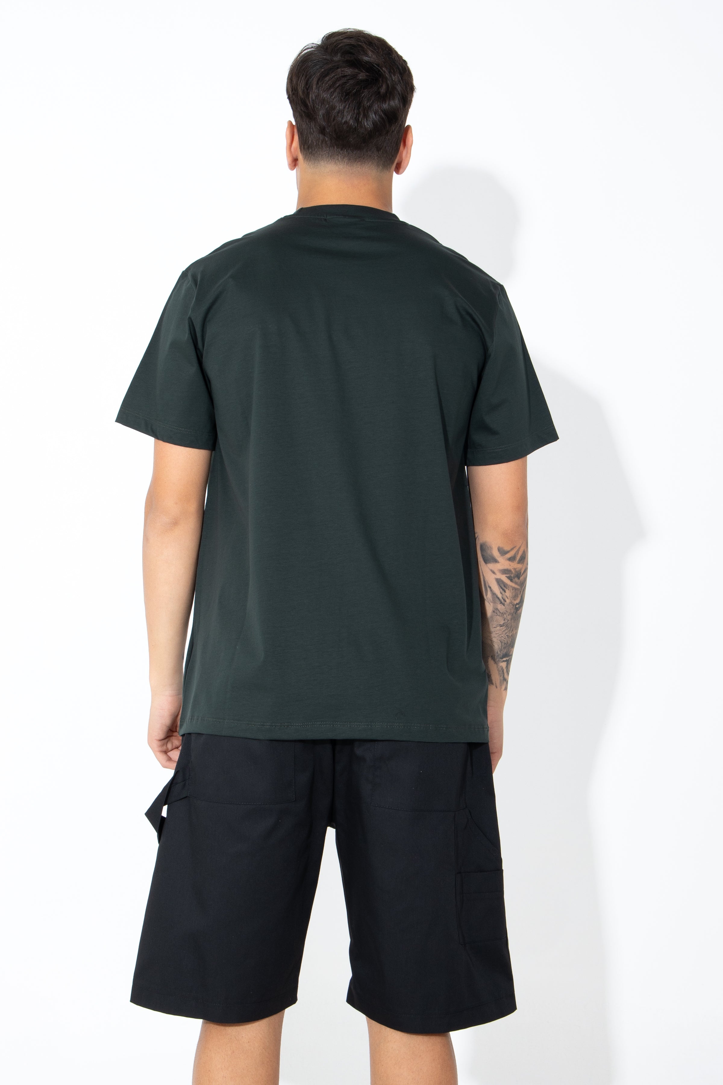 T-shirt con logo applicato