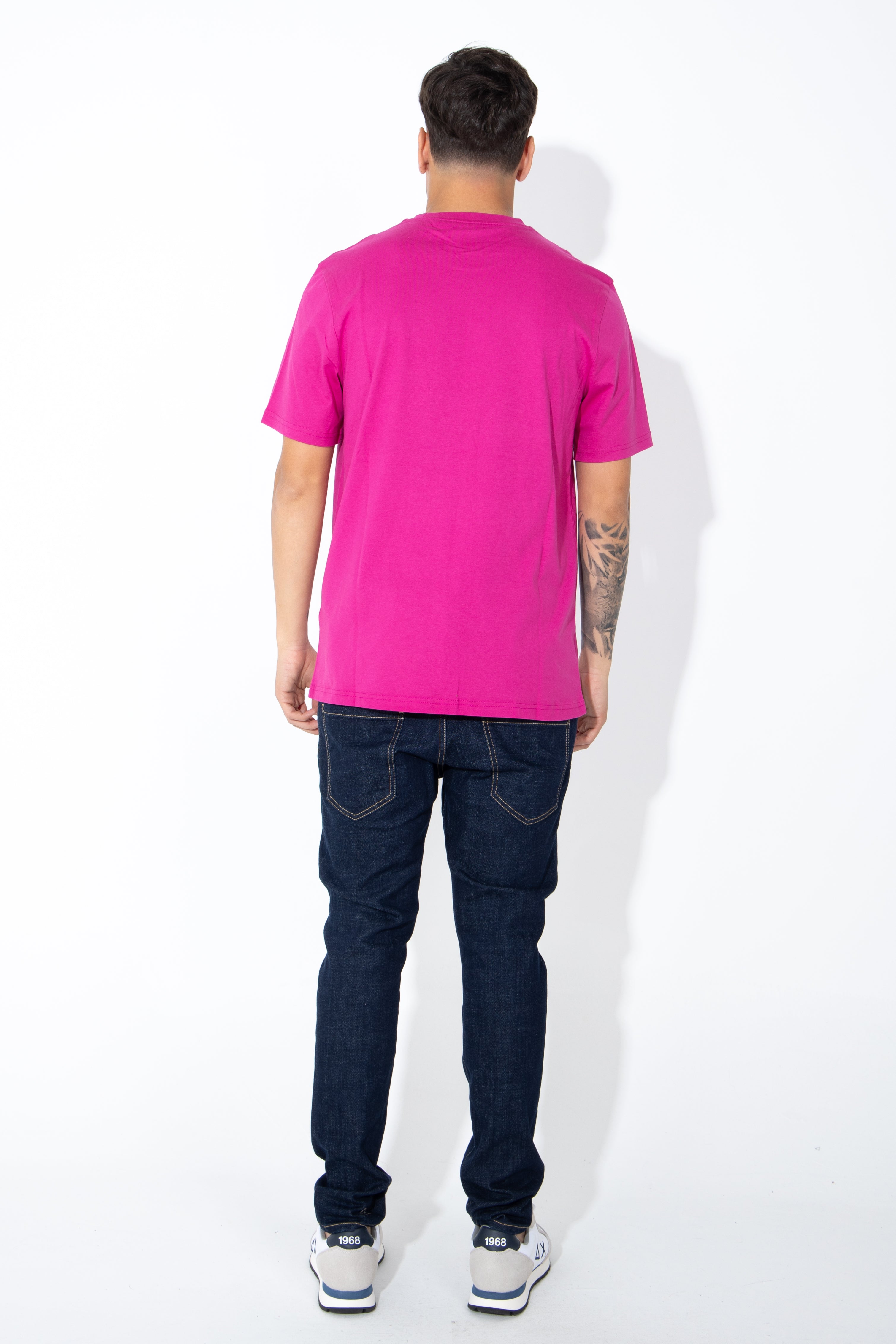 T-shirt con logo giallo