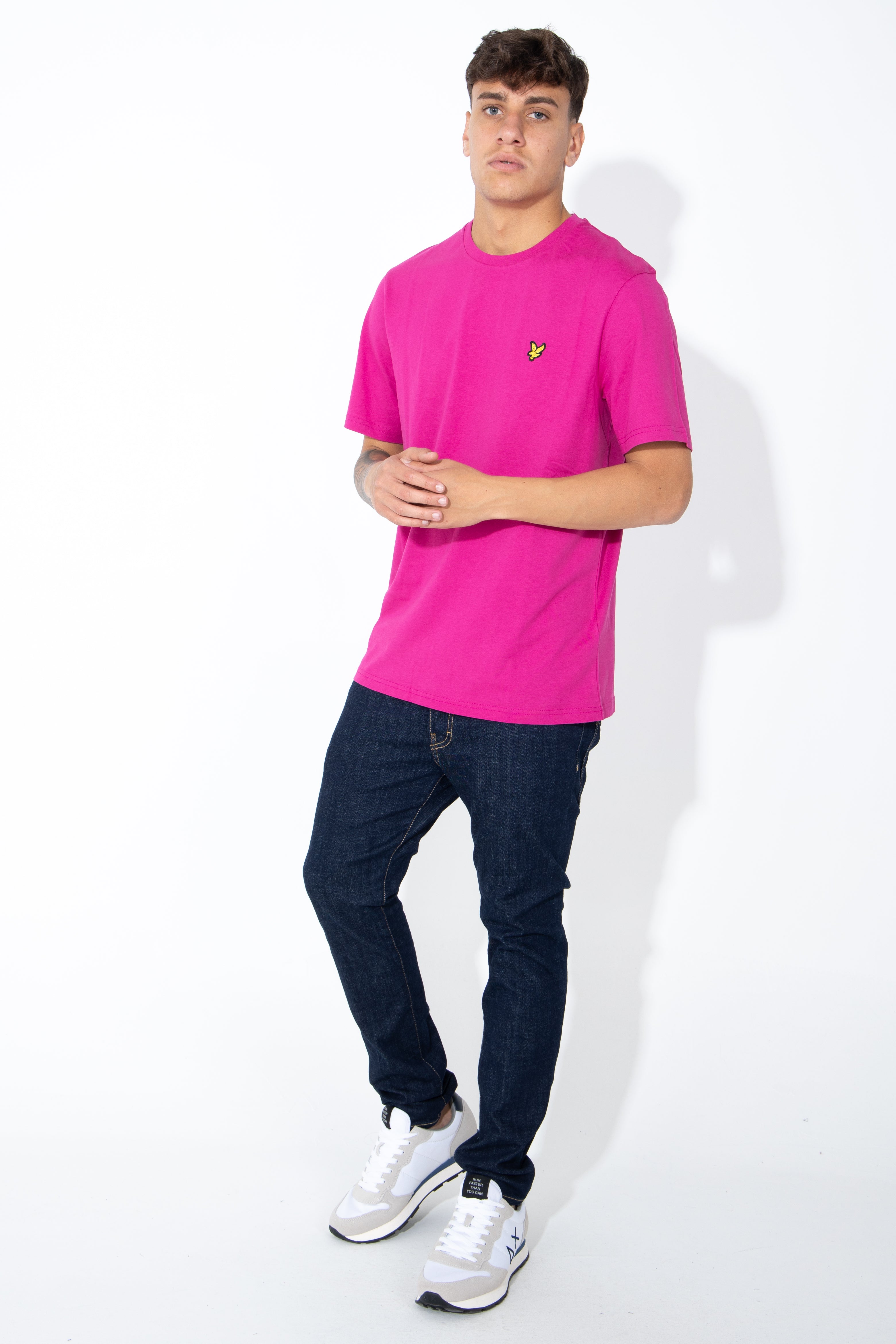 T-shirt con logo giallo