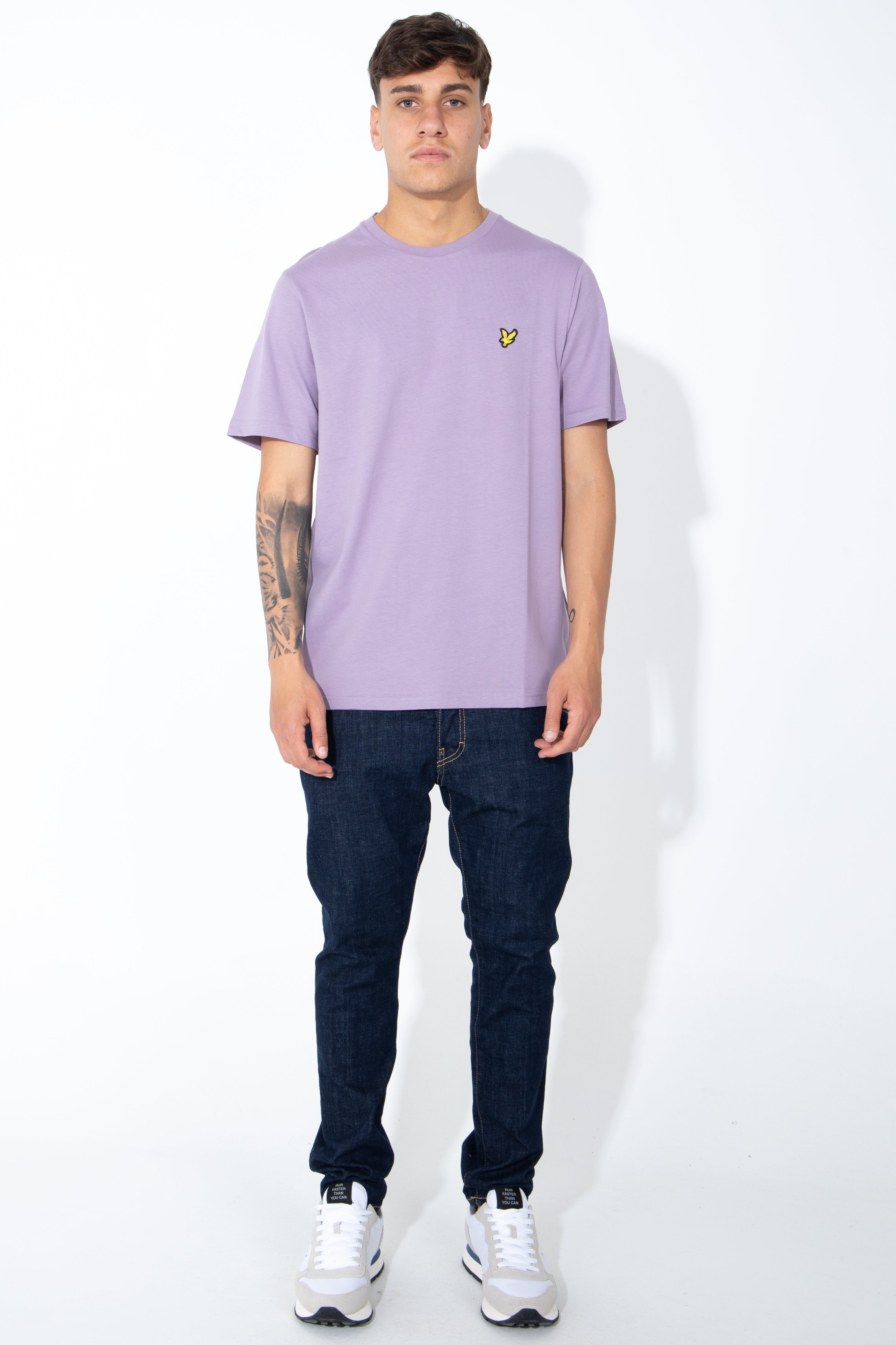 T-shirt con logo giallo