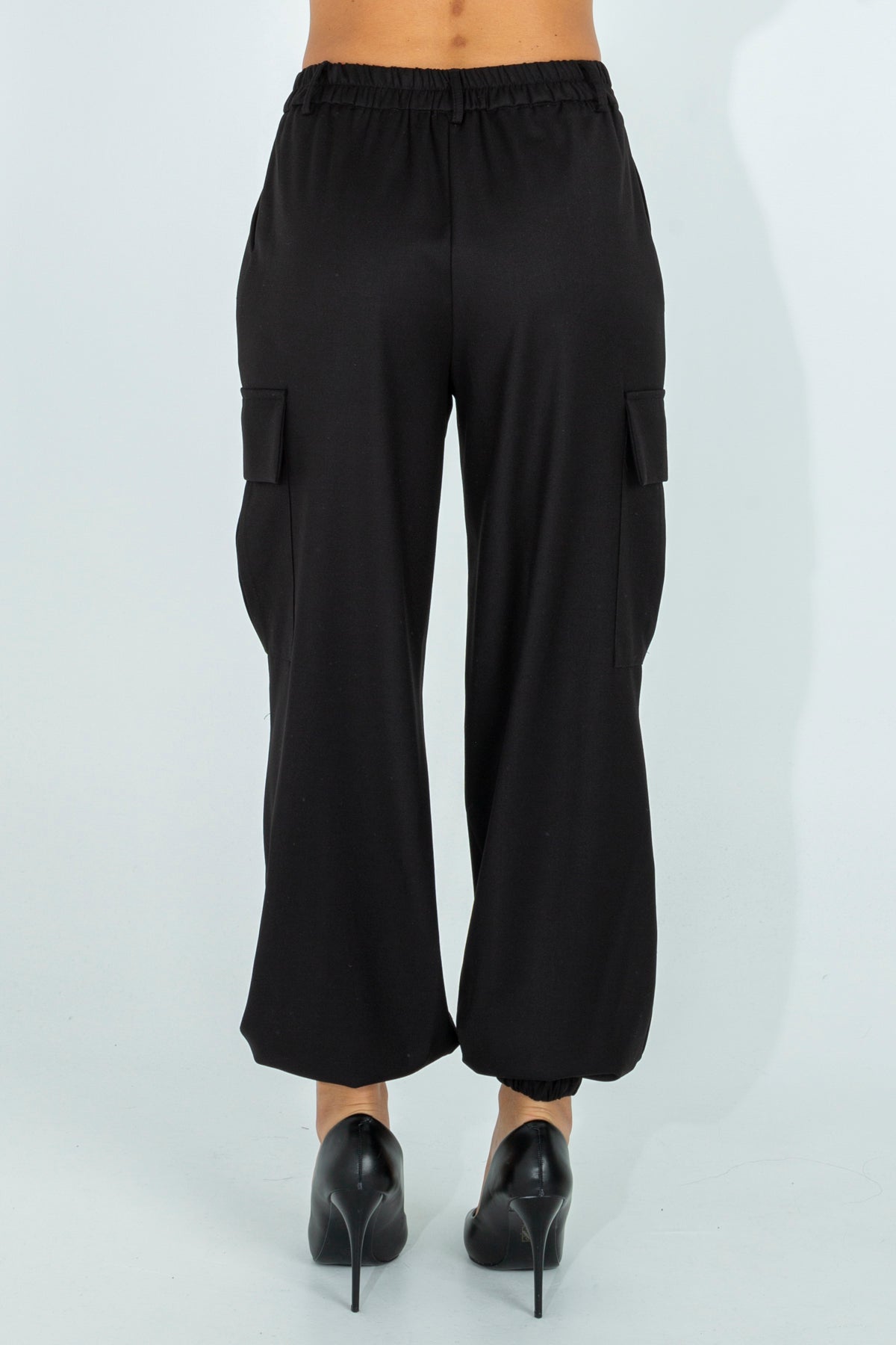 Cargo trousers in slip fabric