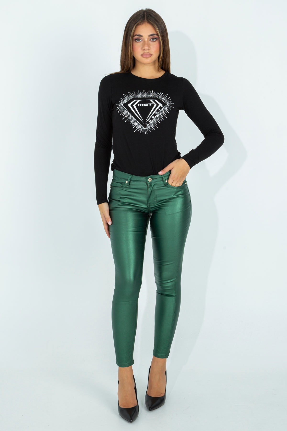 Shiny faux leather jeans