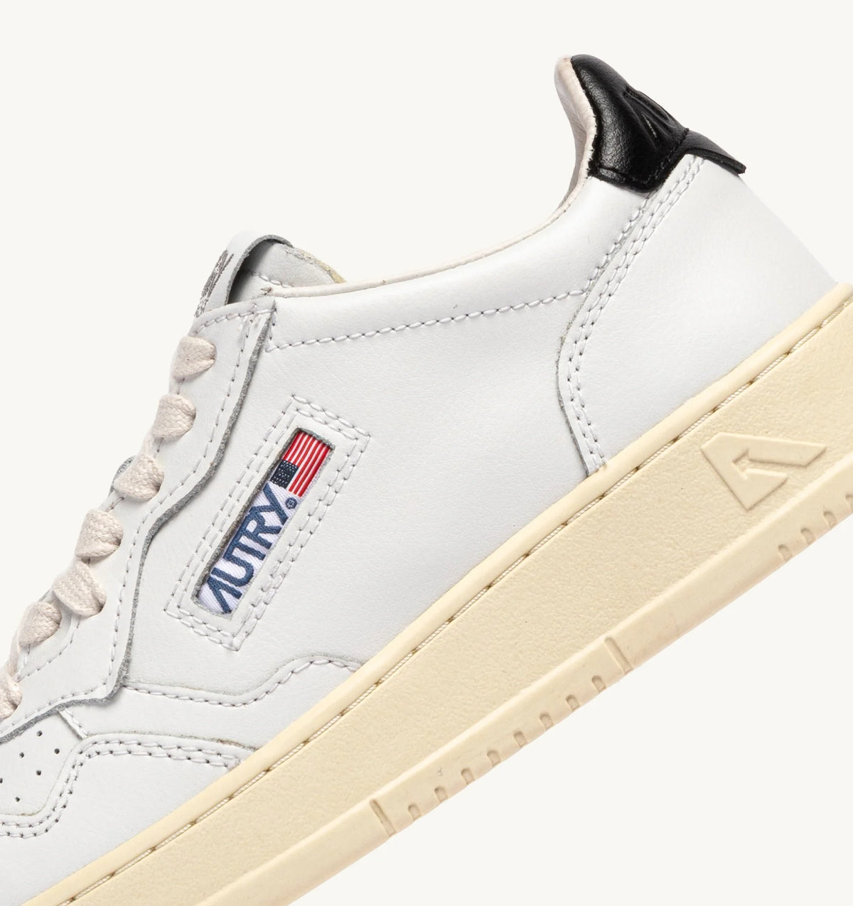 SNEAKERS MEDALIST LOW