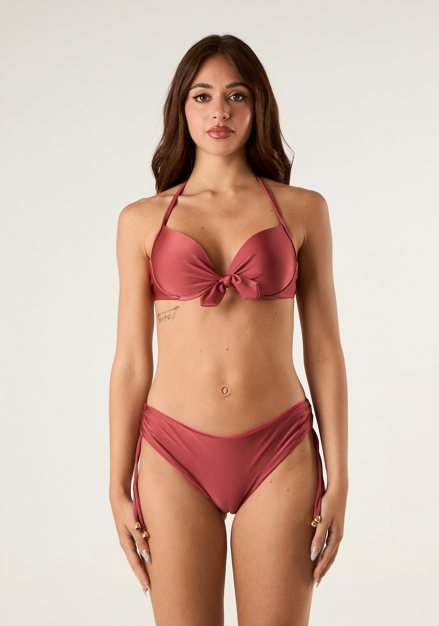 Costume bikini con nodo
