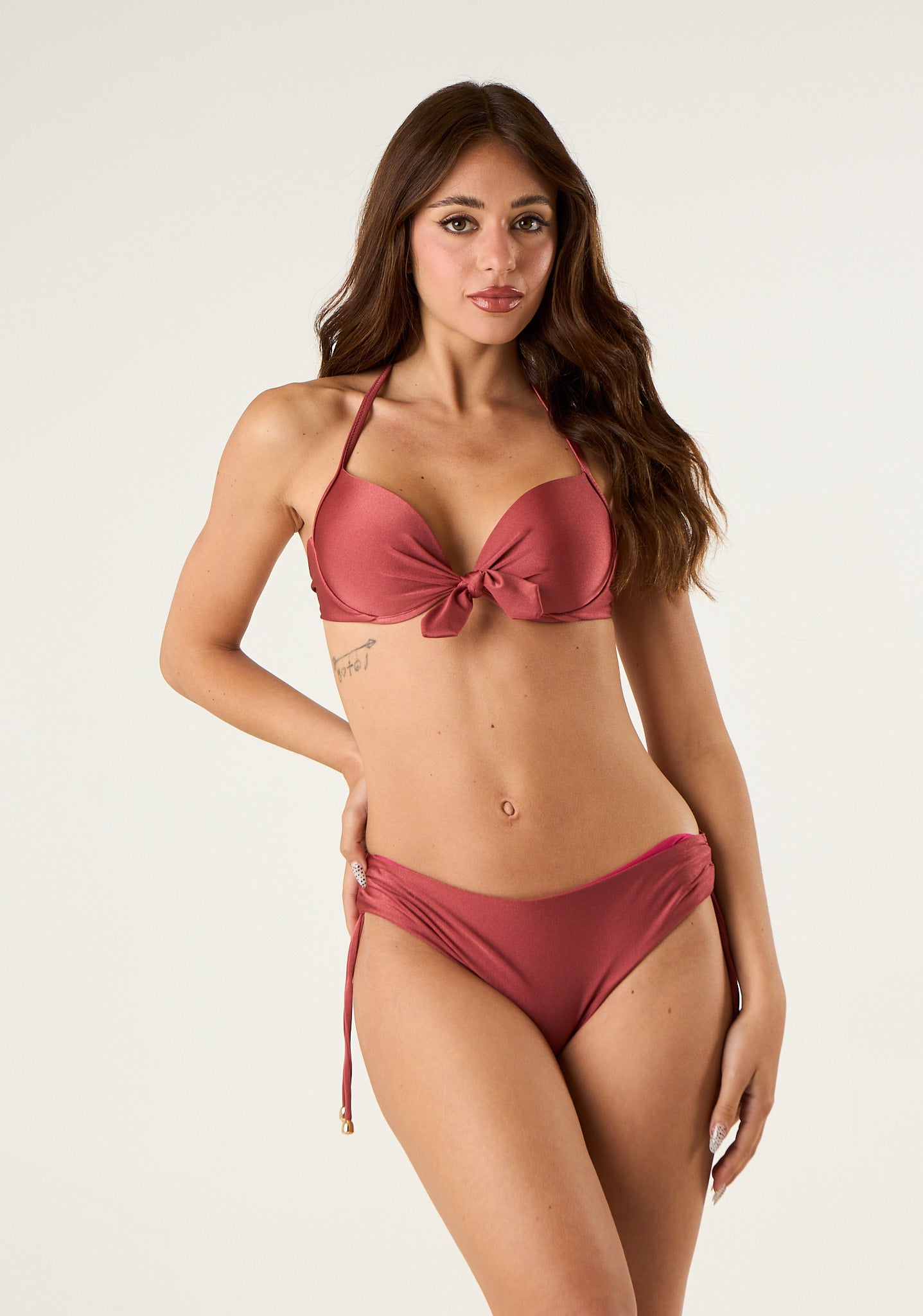 Costume bikini con nodo