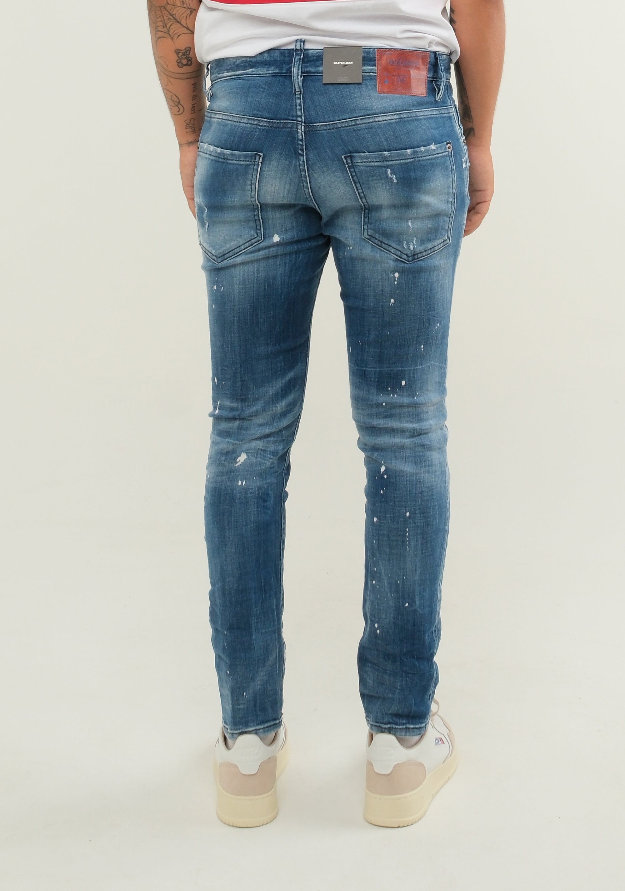 Jeans ad effetto invecchiato