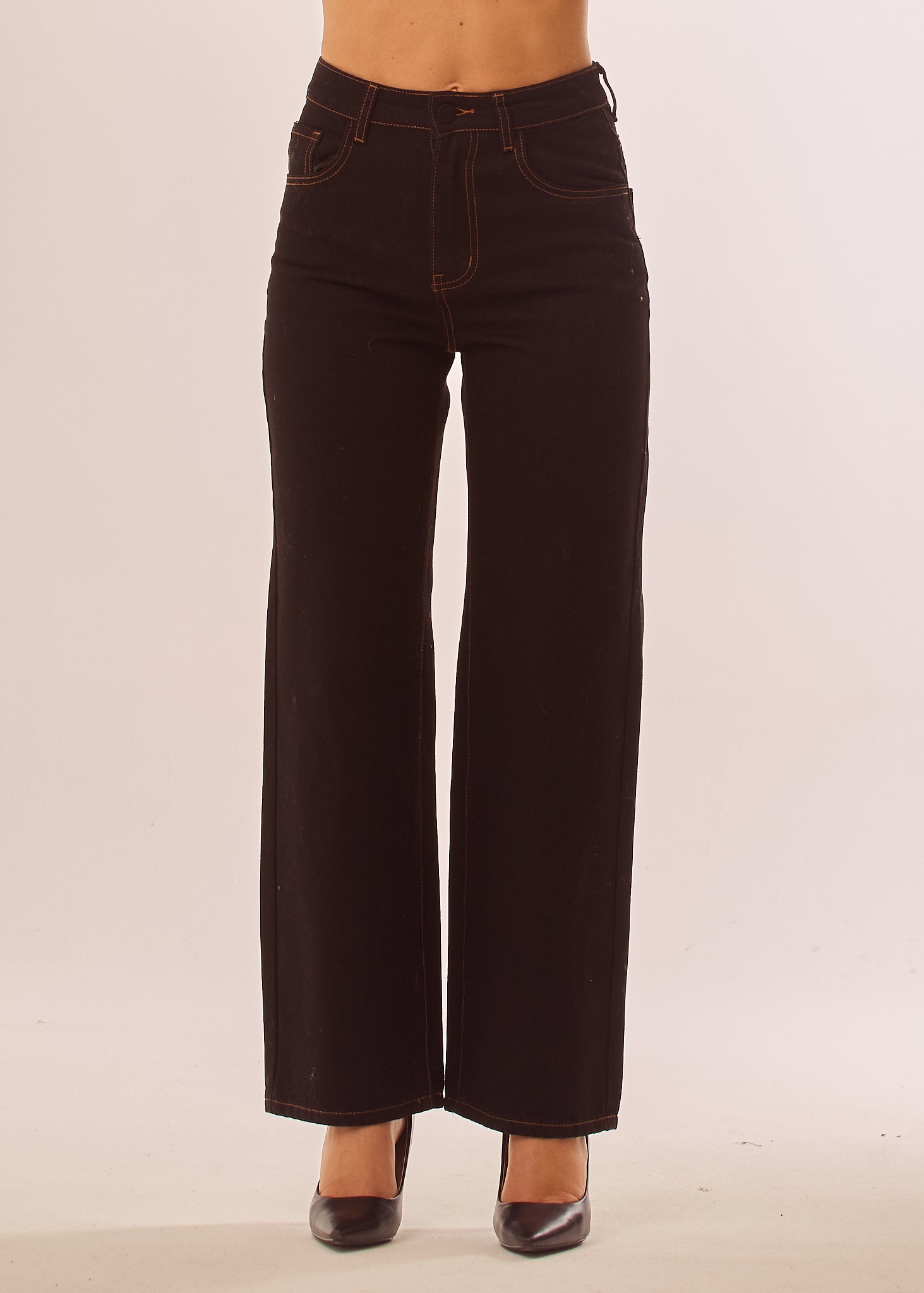 Jeans con impunture a contrasto