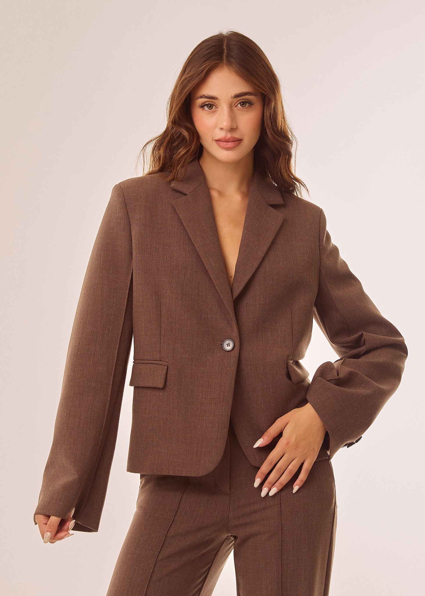 Giacca monopetto a taglio squadrato