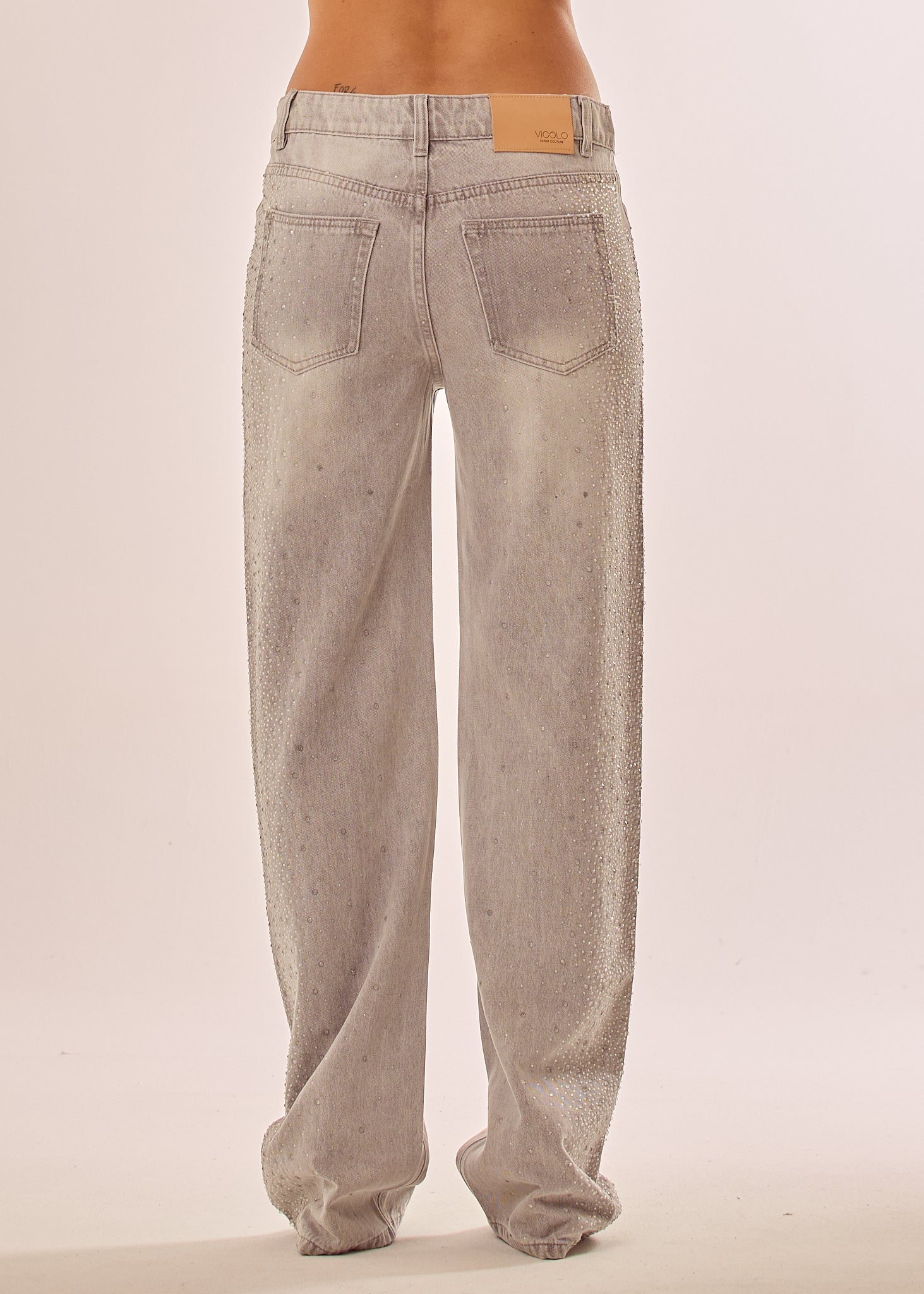 Jeans baggy con applicazioni